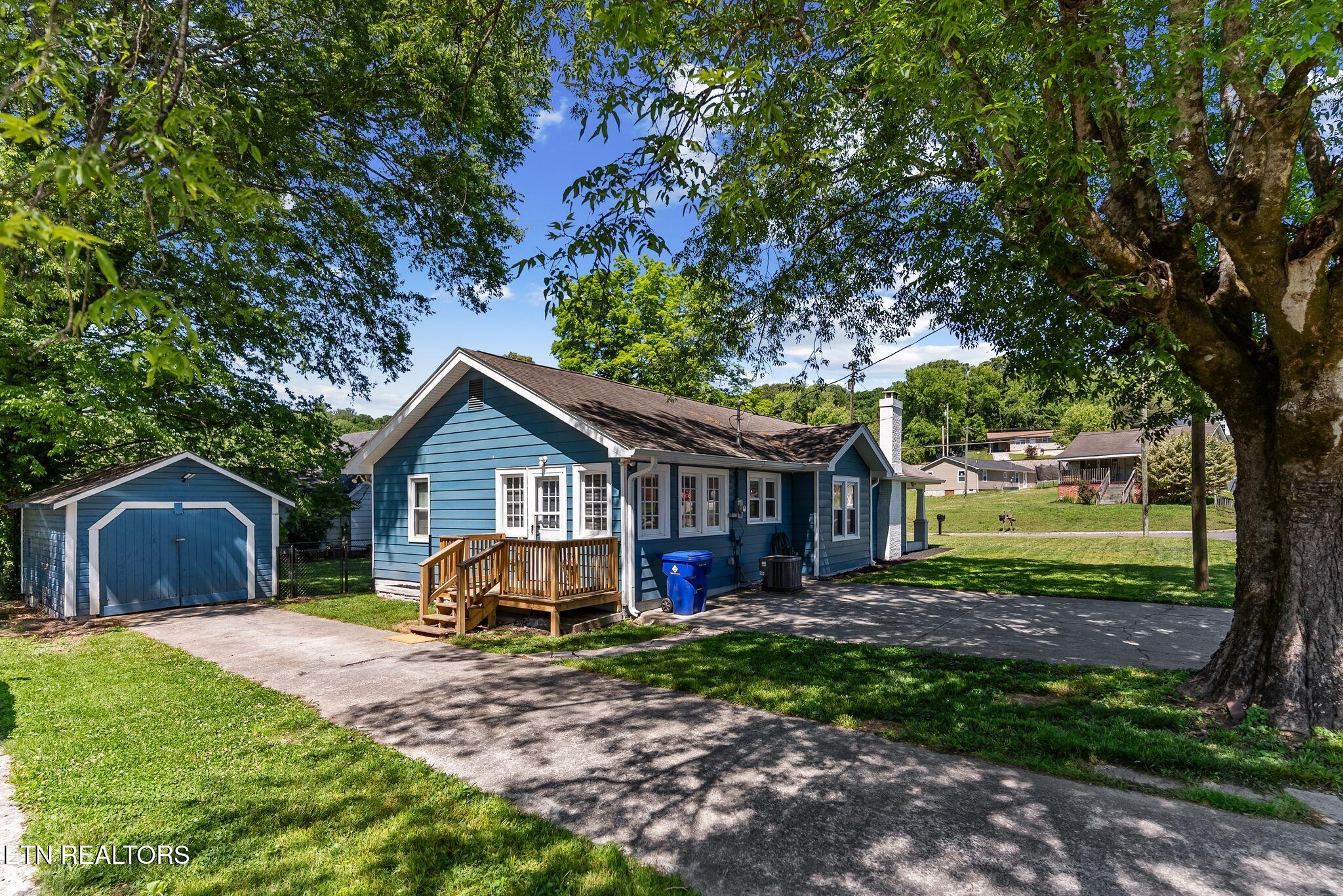 300 Hillcrest Street Clinton TN 37716