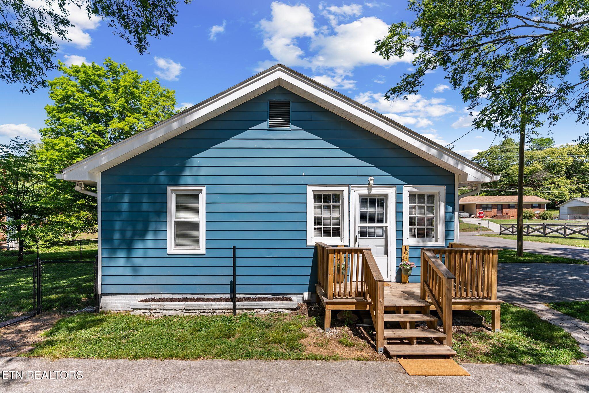 300 Hillcrest Street Clinton TN 37716