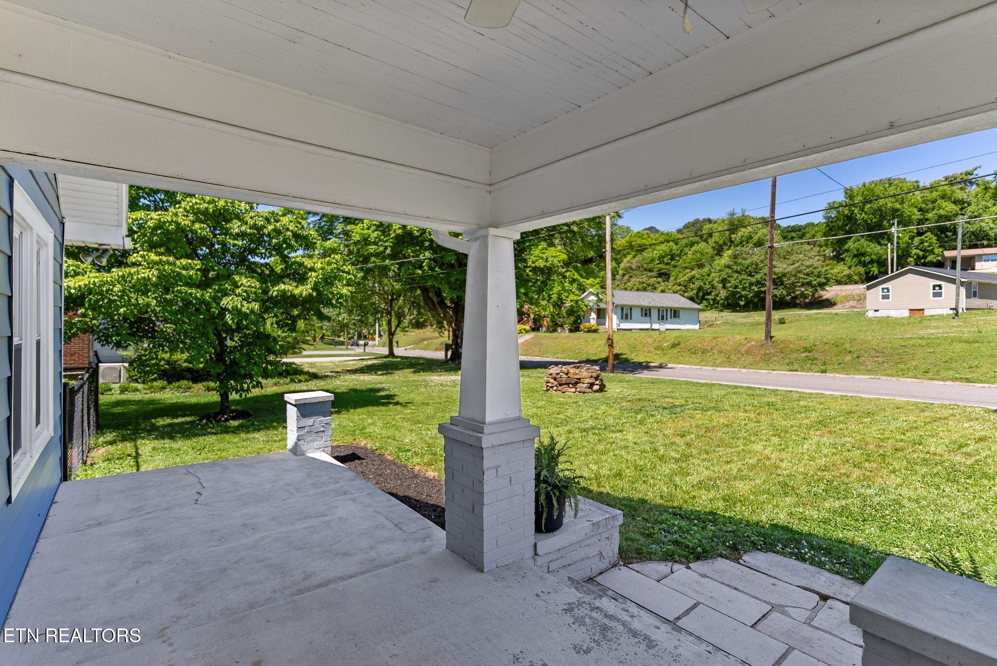 300 Hillcrest Street Clinton TN 37716