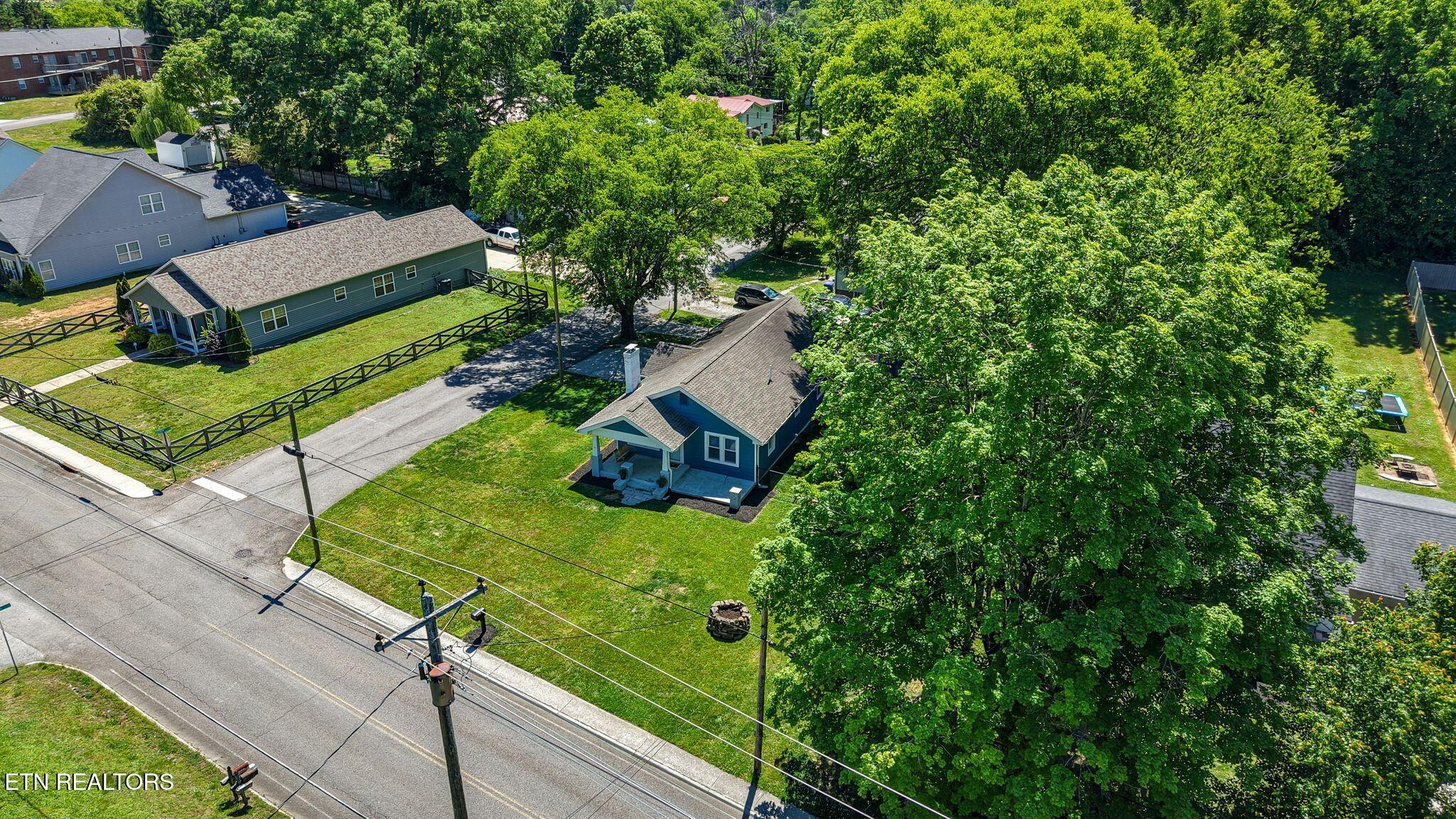 300 Hillcrest Street Clinton TN 37716