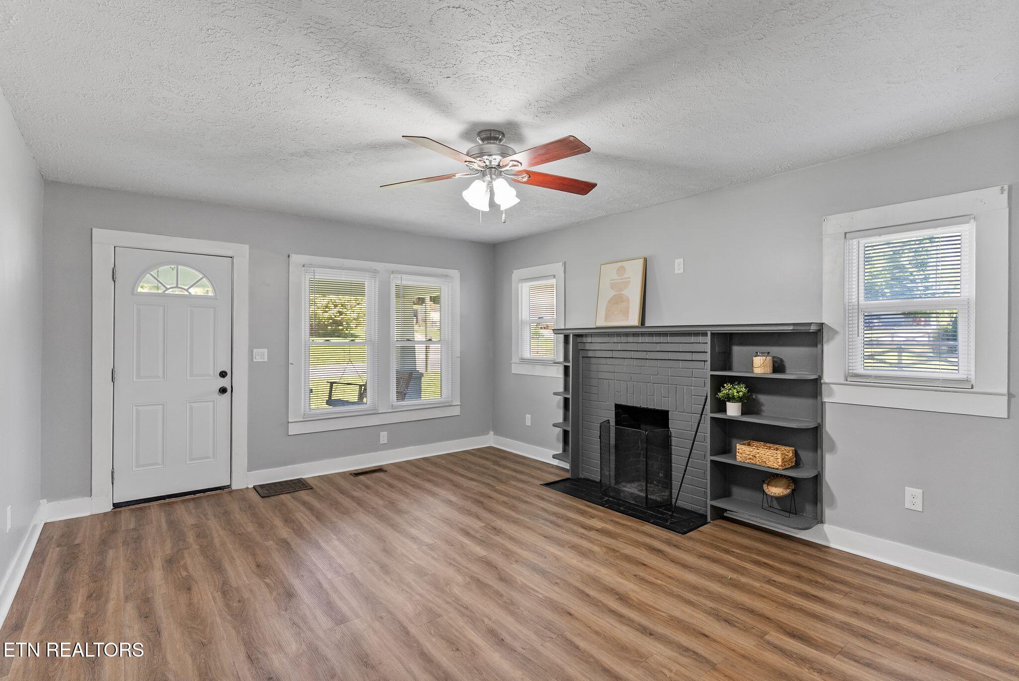 300 Hillcrest Street Clinton TN 37716