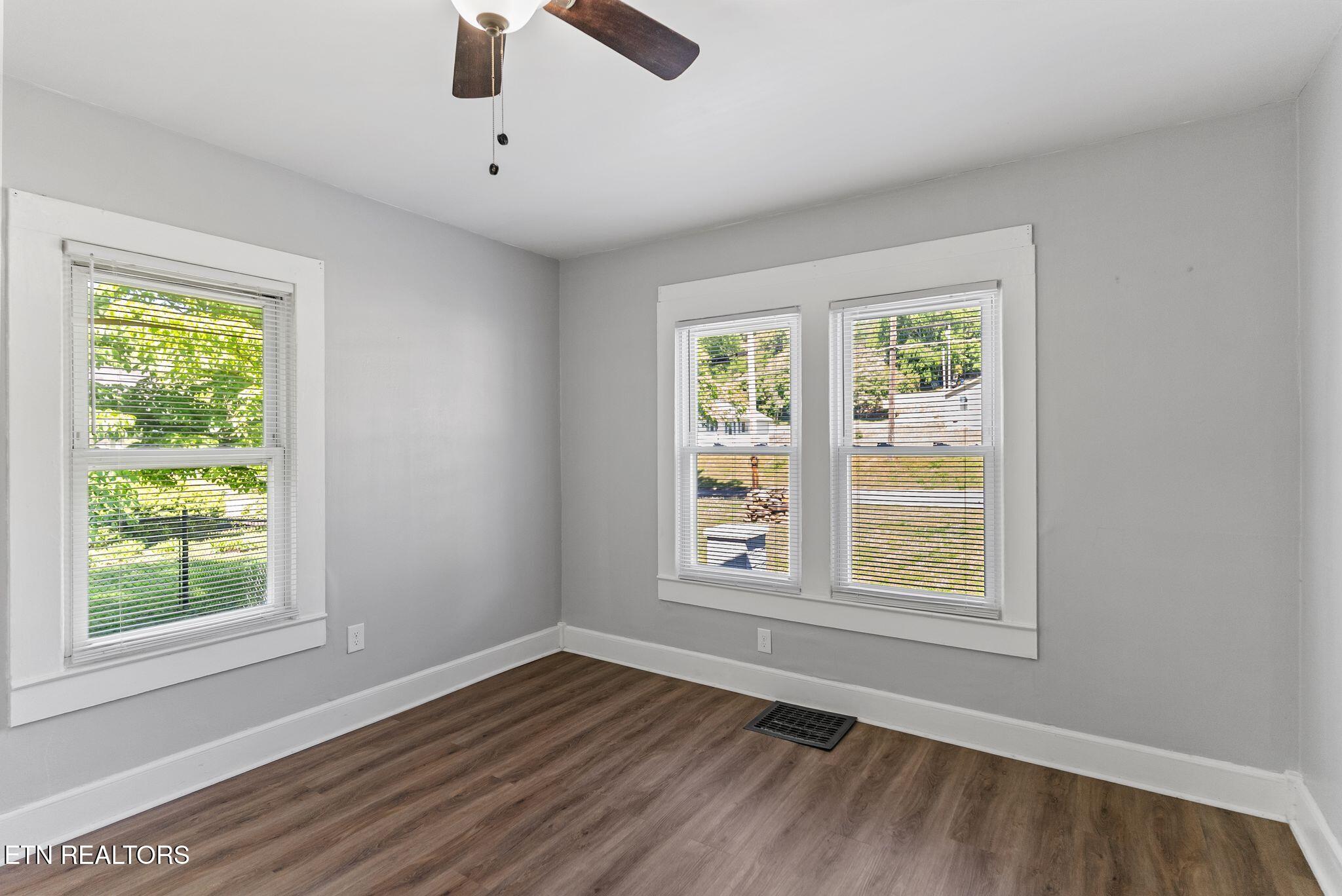 300 Hillcrest Street Clinton TN 37716