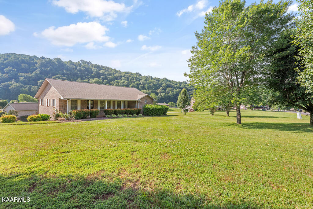 314 Jones Lane Clinton TN 37716