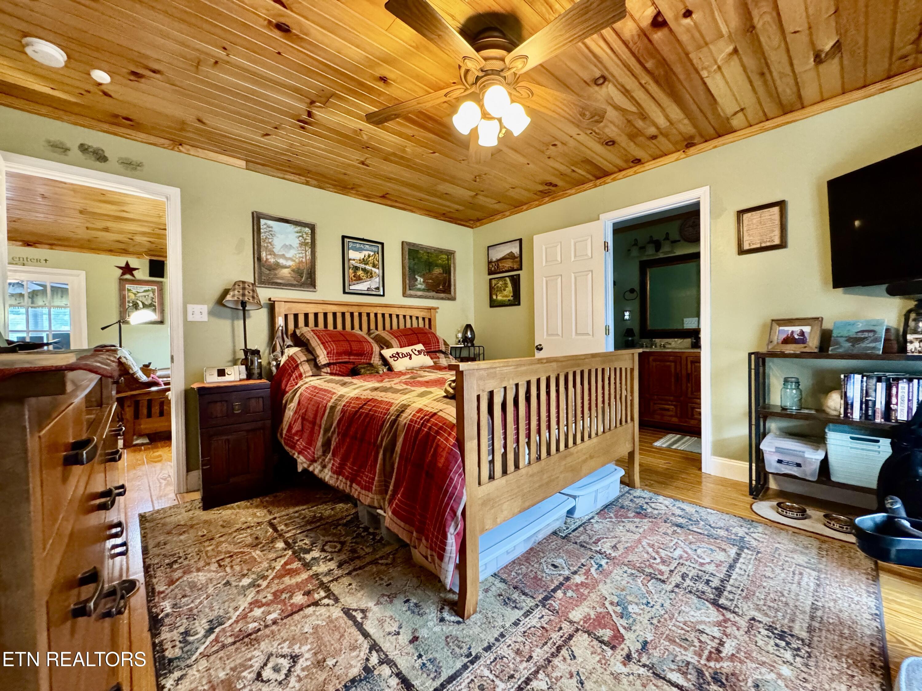 401 Mountain Thrush Drive Townsend TN 37882