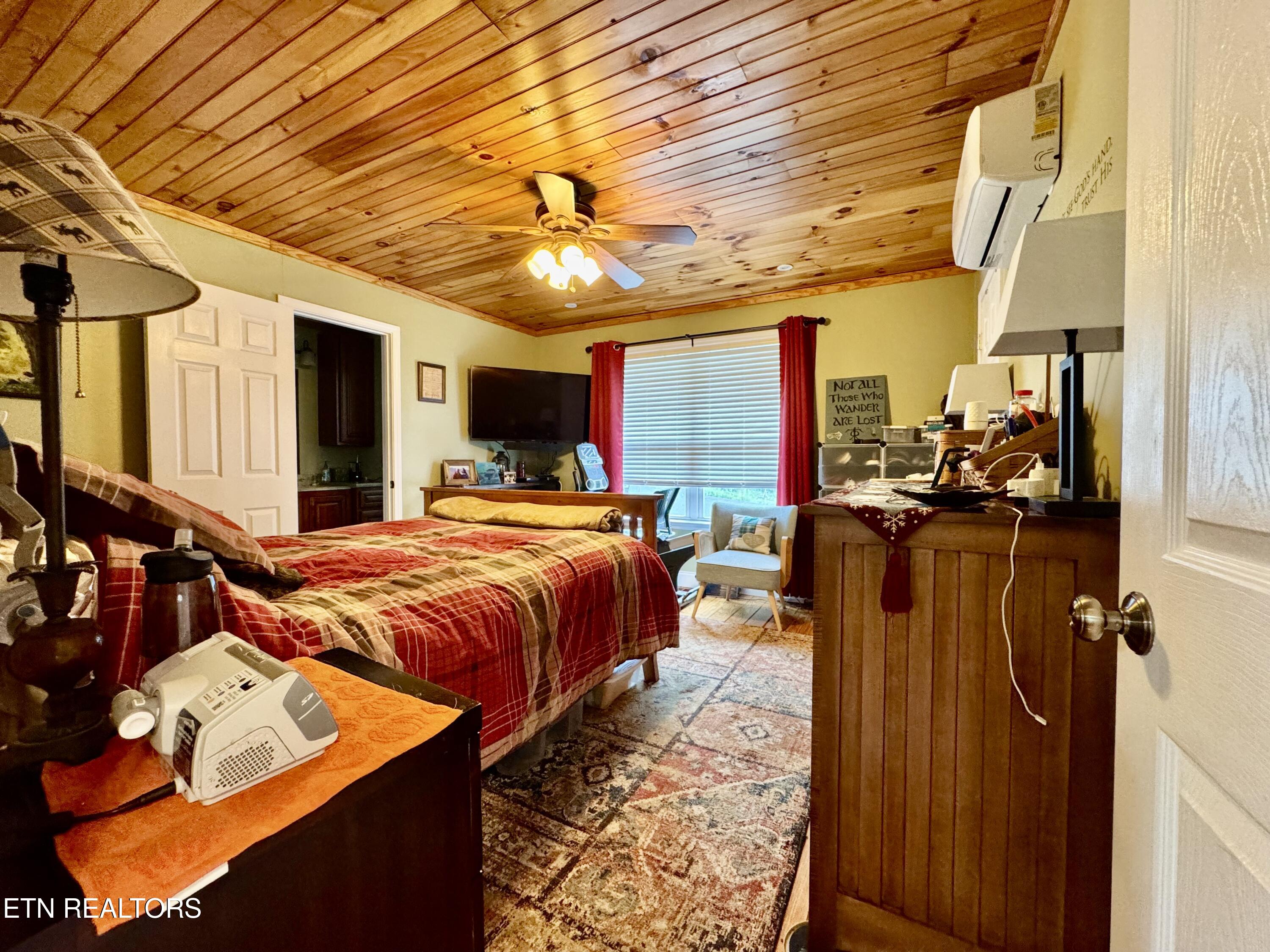 401 Mountain Thrush Drive Townsend TN 37882