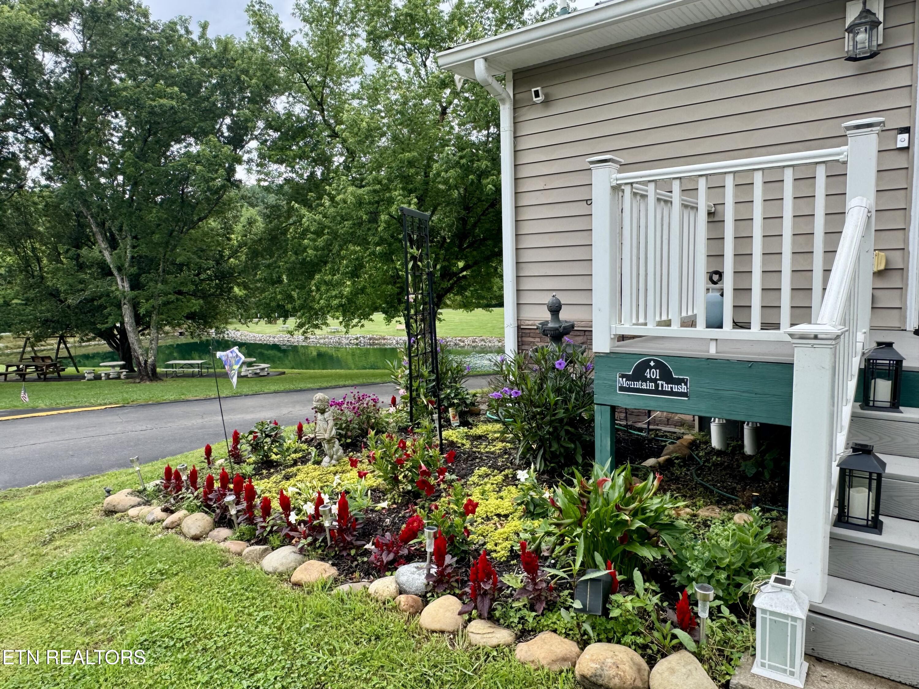 401 Mountain Thrush Drive Townsend TN 37882