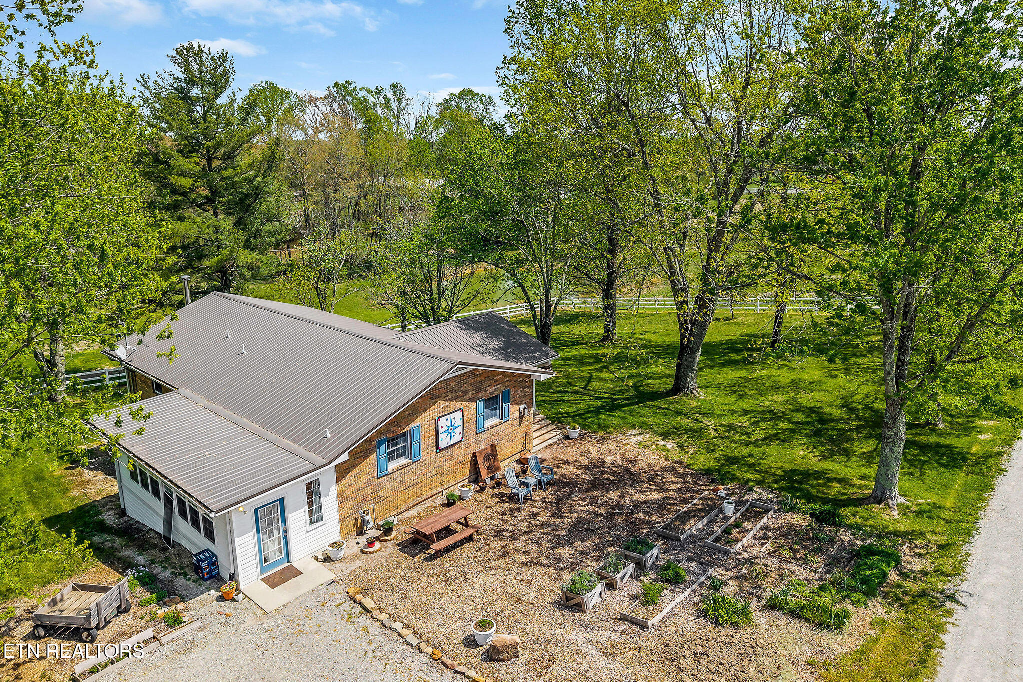698 Maynard Road Crossville TN 38571
