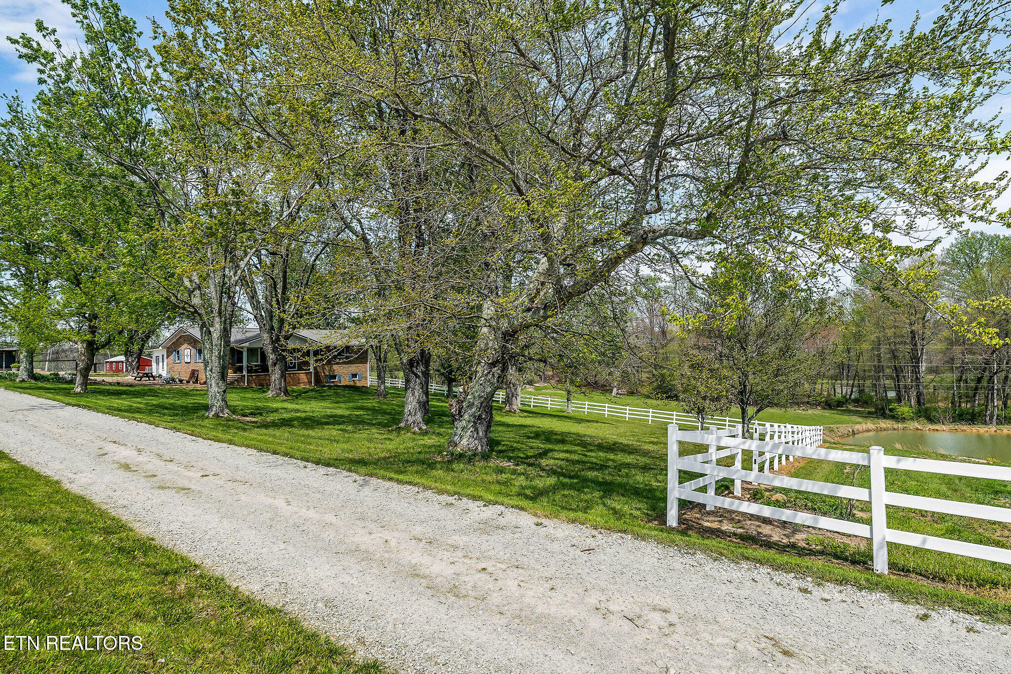 698 Maynard Road Crossville TN 38571