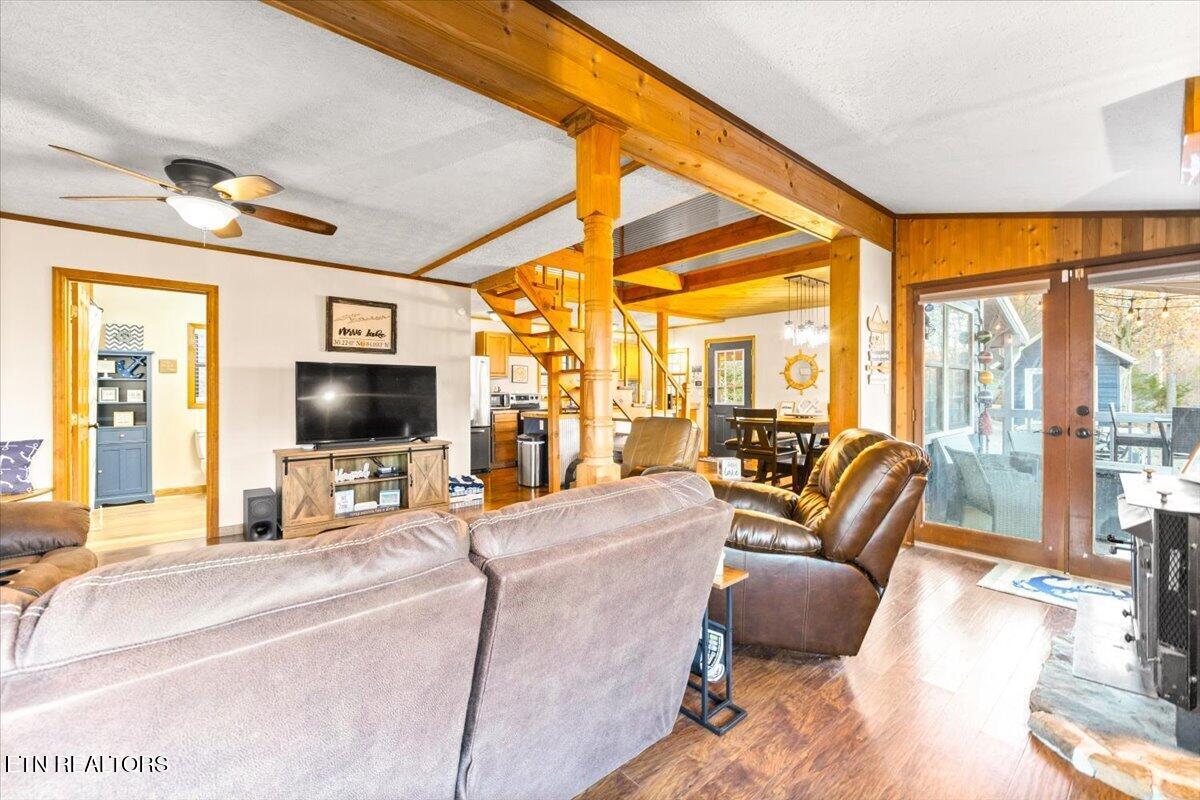 131 Phoenix Lane Speedwell TN 37870