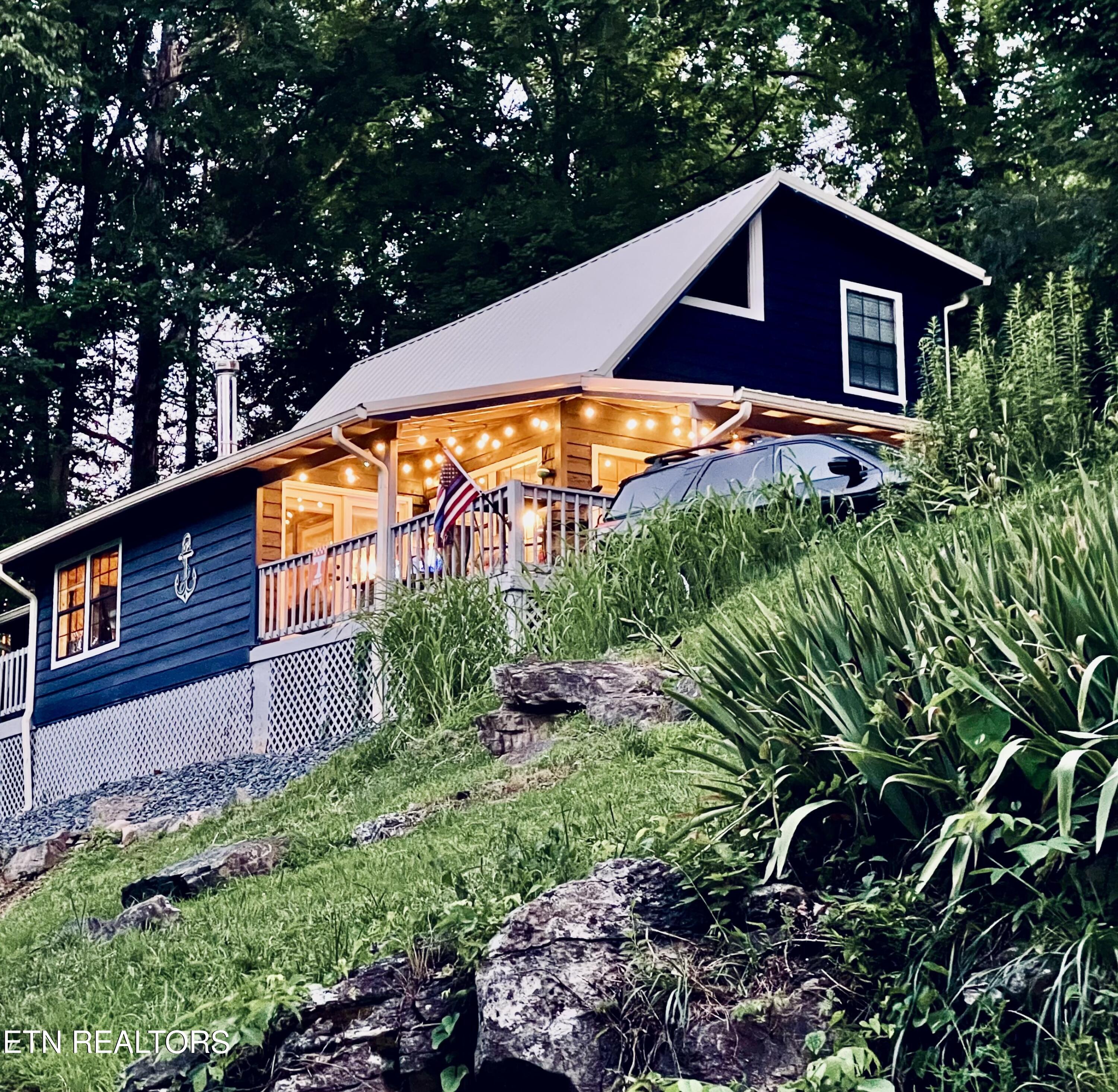 131 Phoenix Lane Speedwell TN 37870