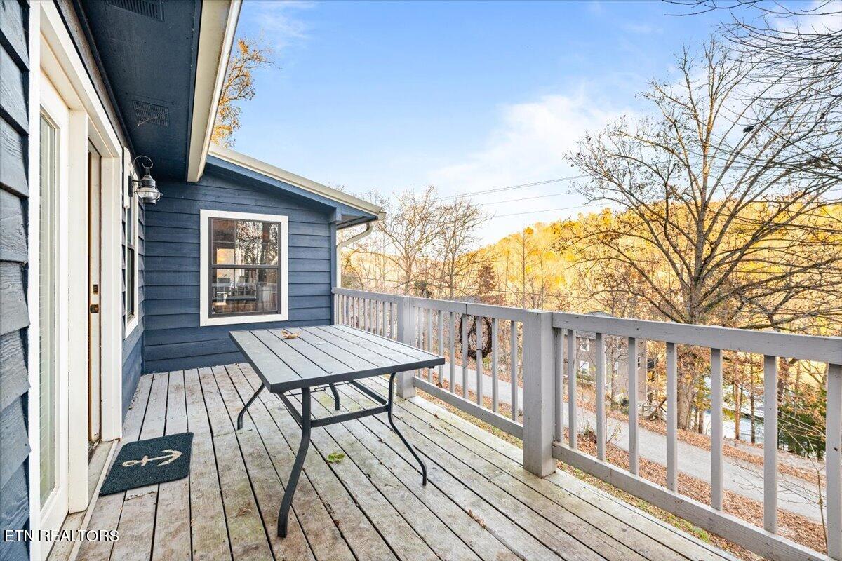 131 Phoenix Lane Speedwell TN 37870