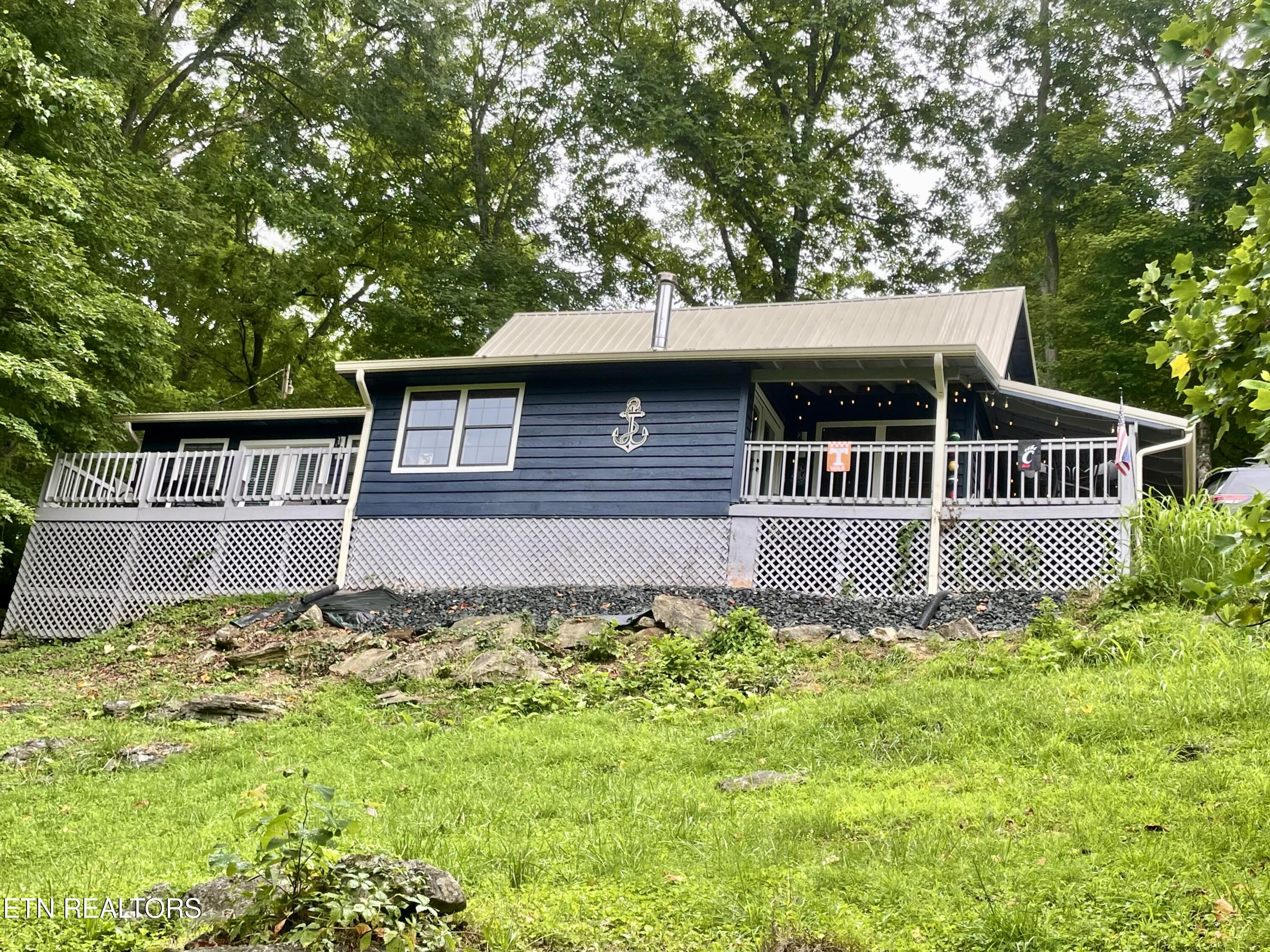 131 Phoenix Lane Speedwell TN 37870