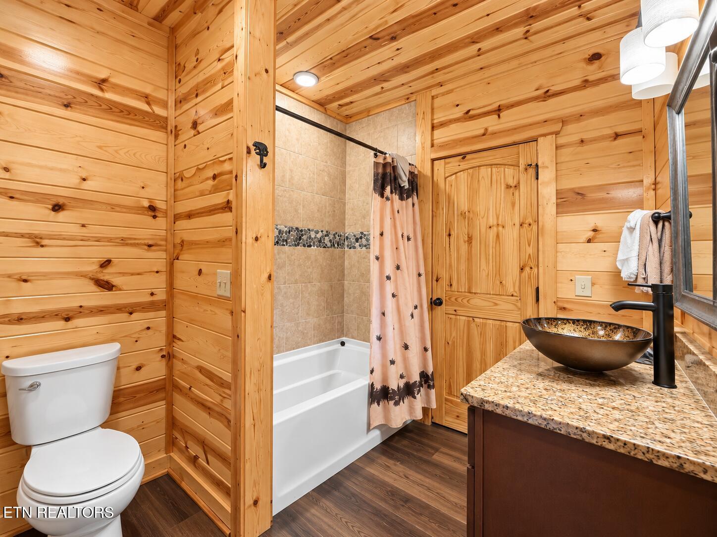 2021 Settlers Ridge Way Gatlinburg TN 37738