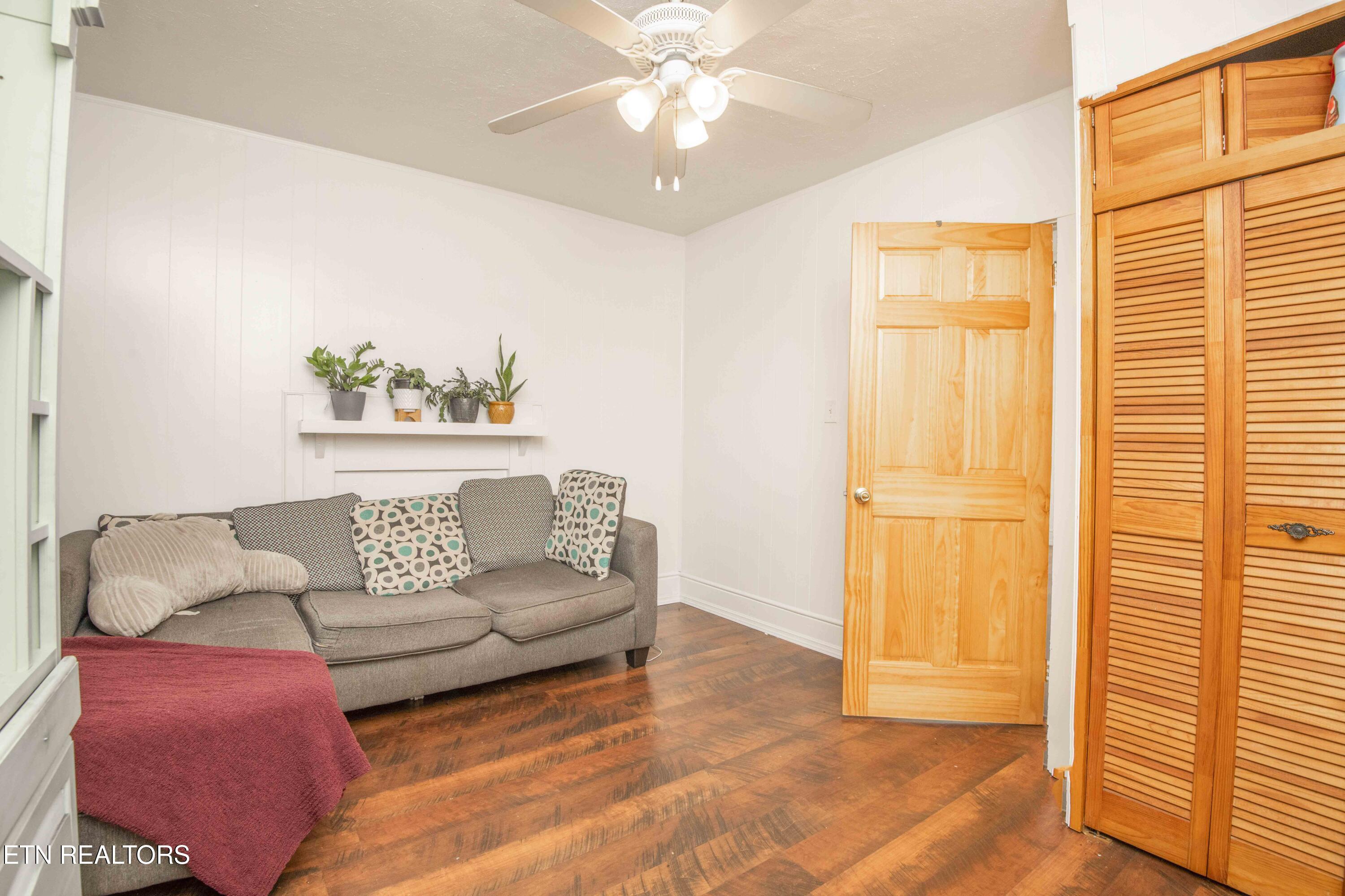 1945 Massachusetts Avenue Knoxville TN 37921
