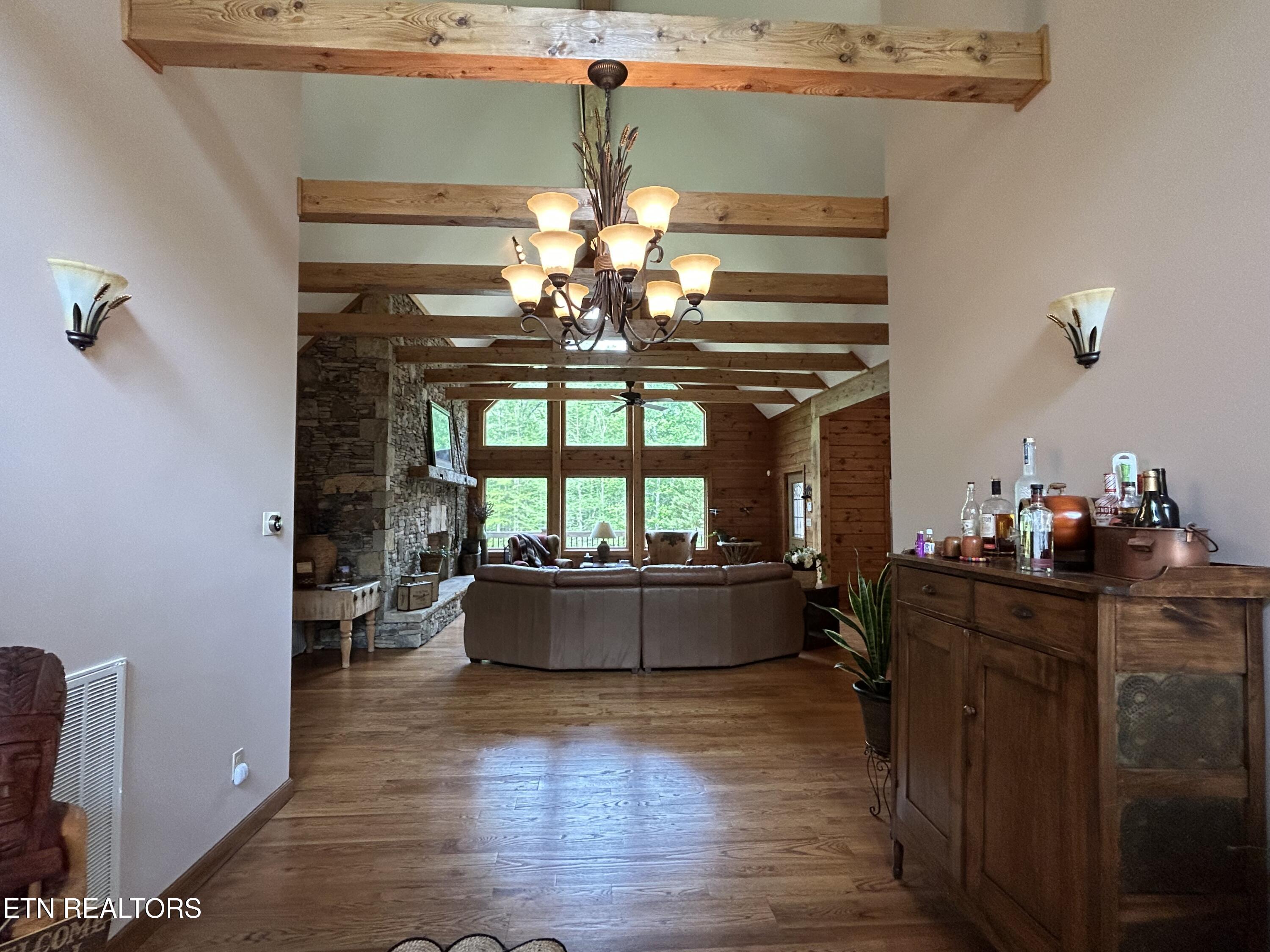 150 Red Oak Oneida TN 37841