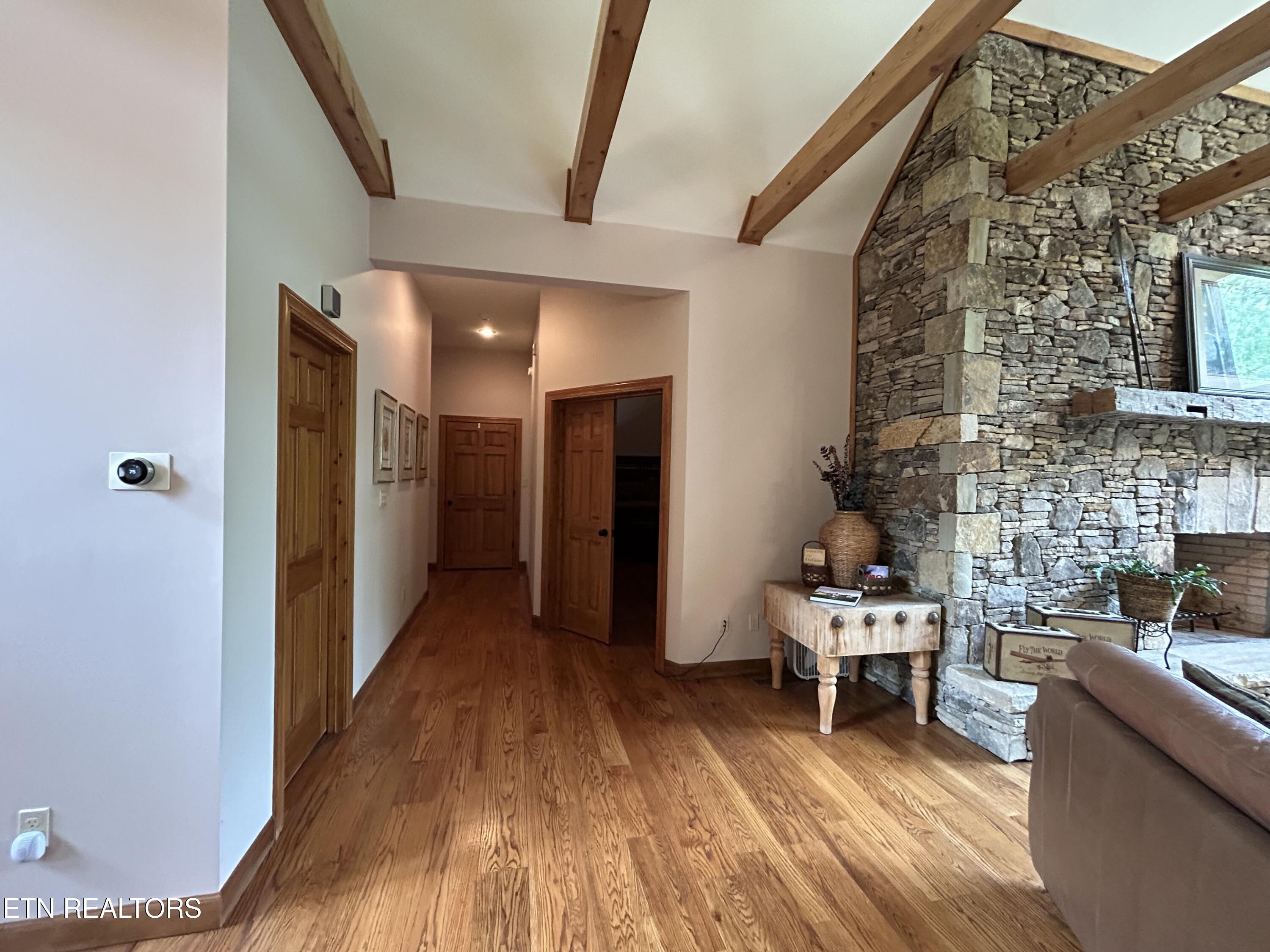 150 Red Oak Oneida TN 37841