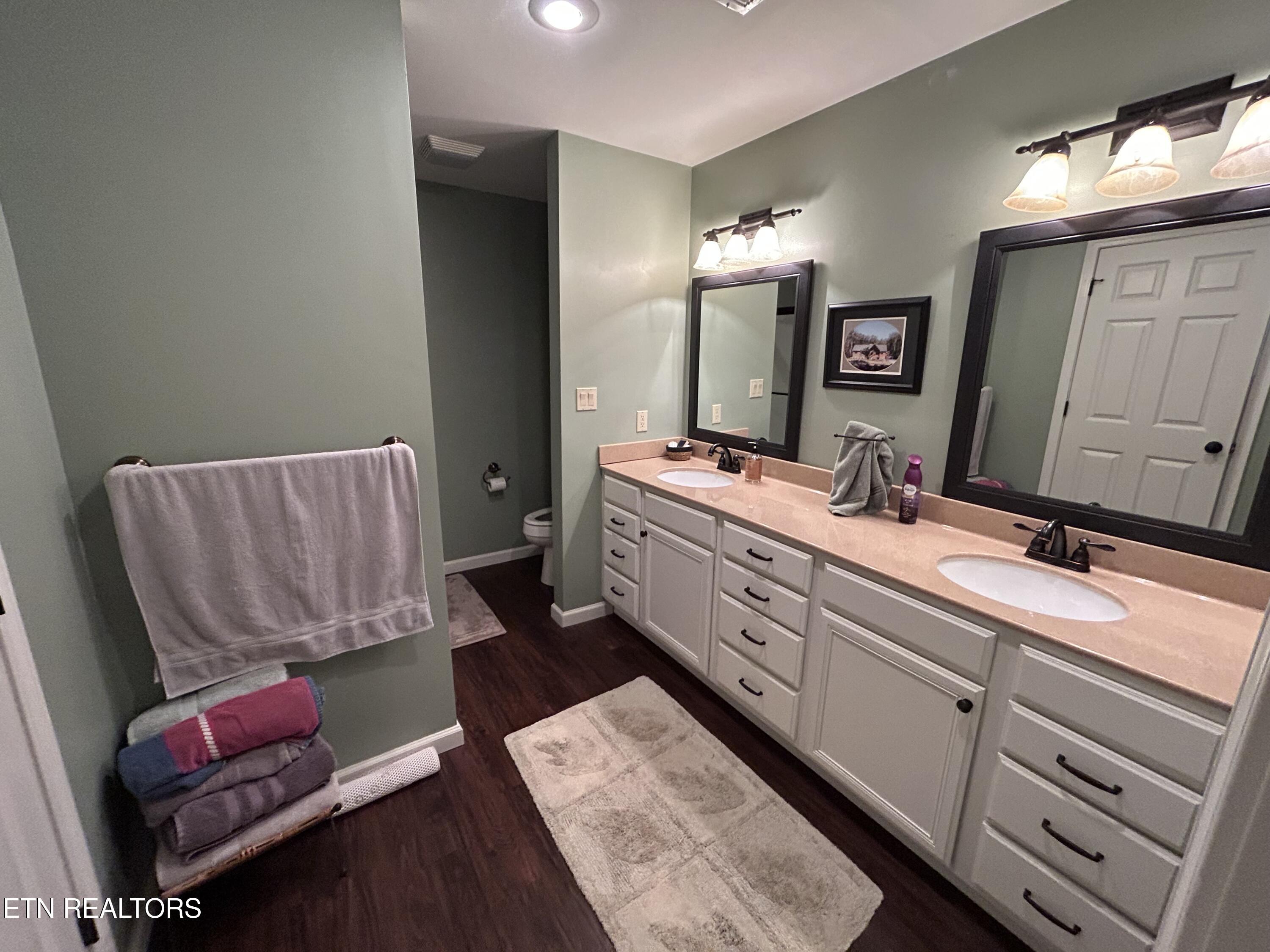 150 Red Oak Oneida TN 37841
