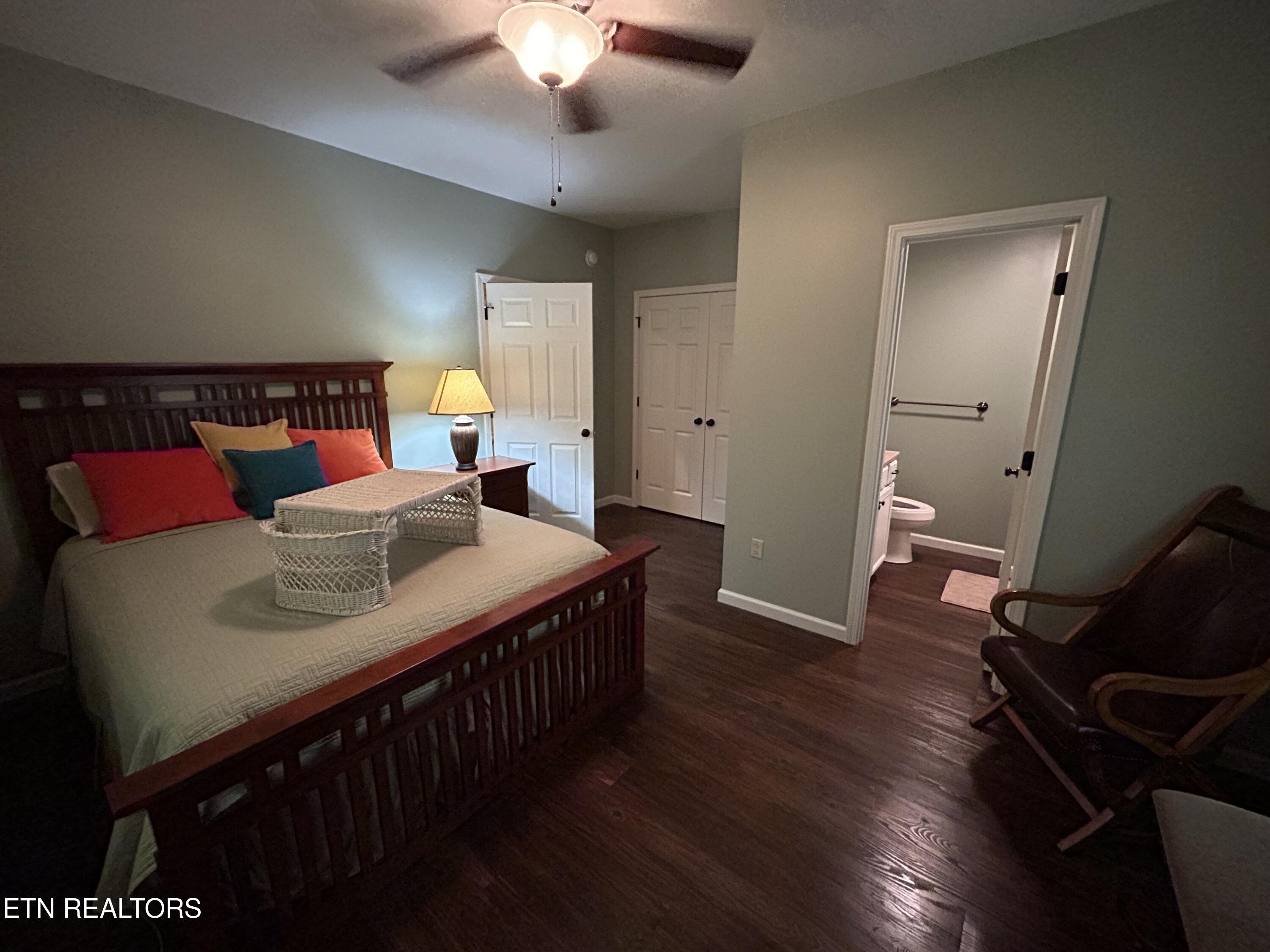 150 Red Oak Oneida TN 37841