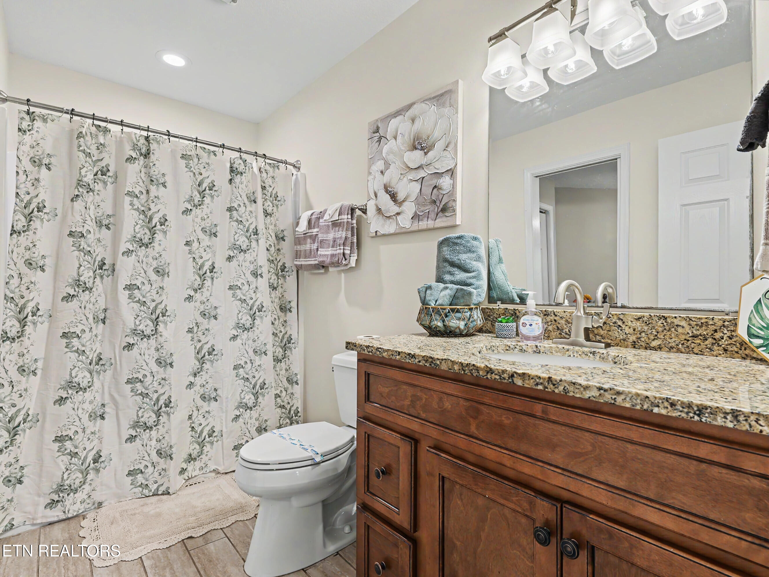 717 Valley View Lane Gatlinburg TN 37738