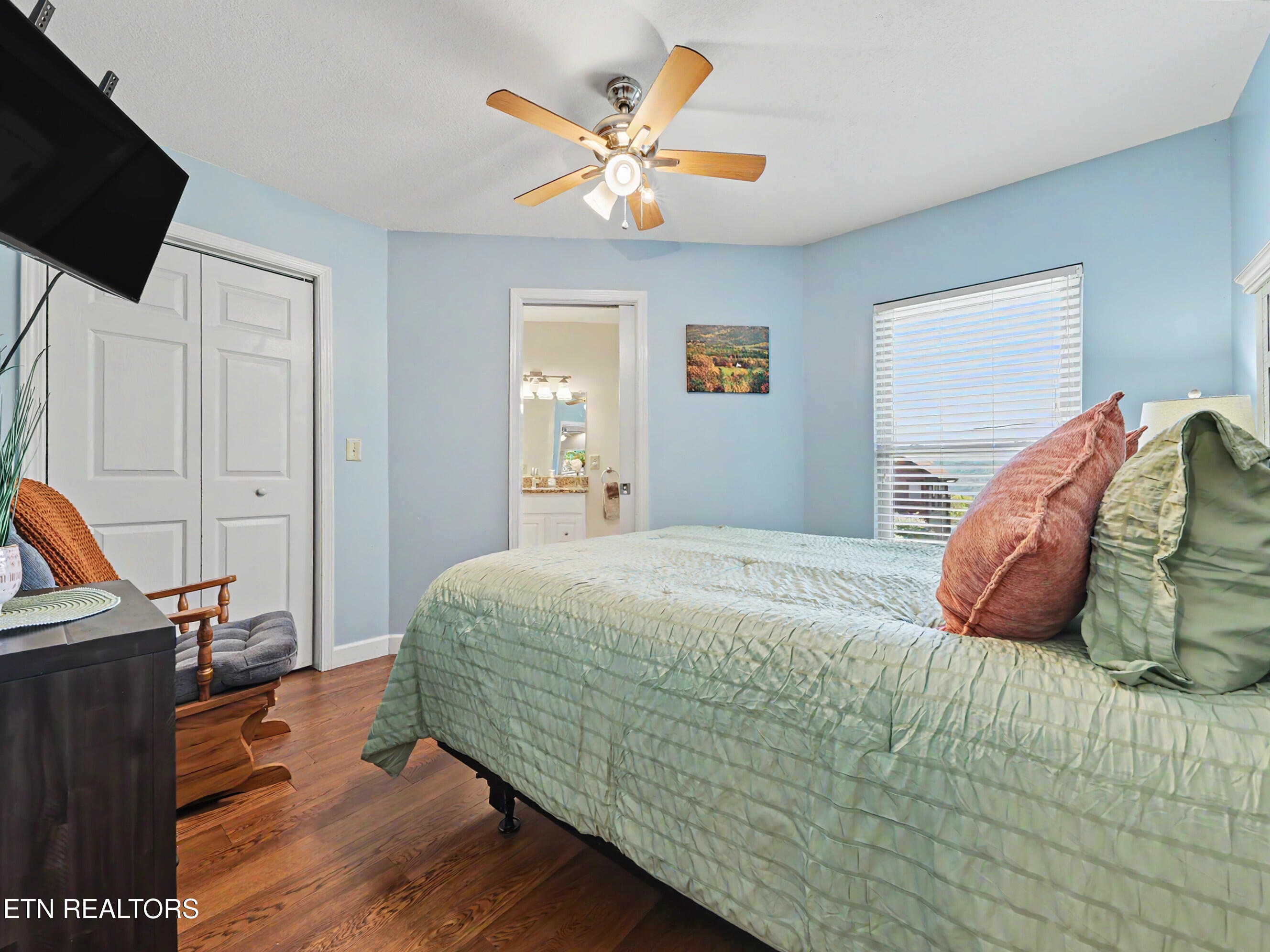 717 Valley View Lane Gatlinburg TN 37738