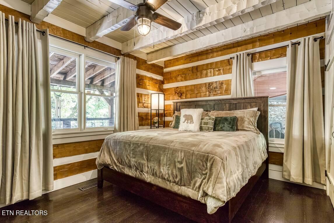 2440 Paradise Falls Way Sevierville TN 37862