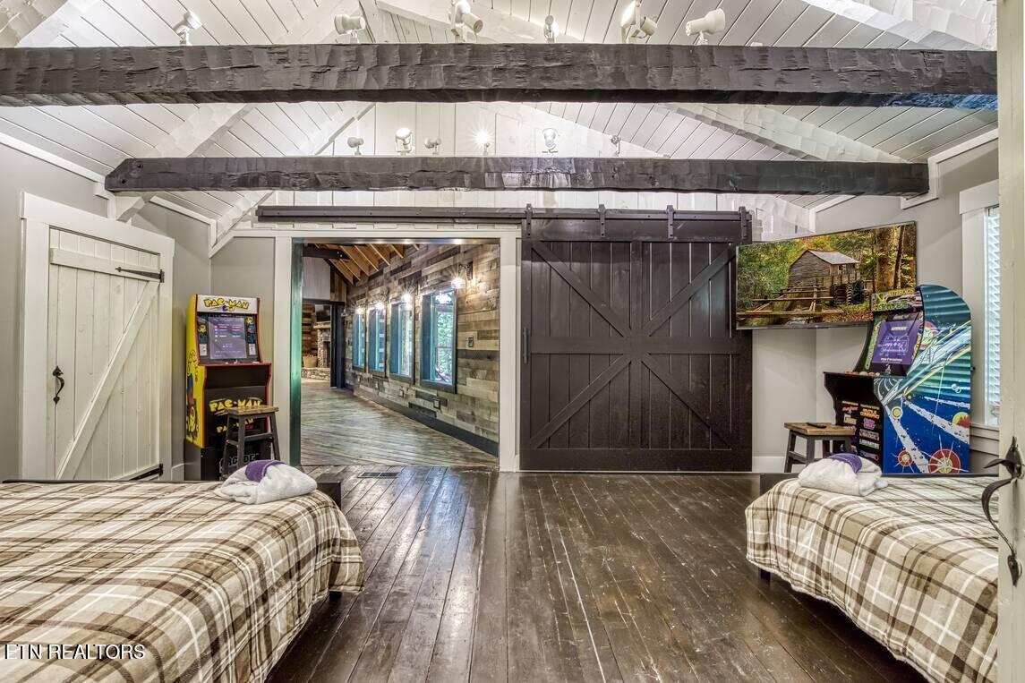 2440 Paradise Falls Way Sevierville TN 37862