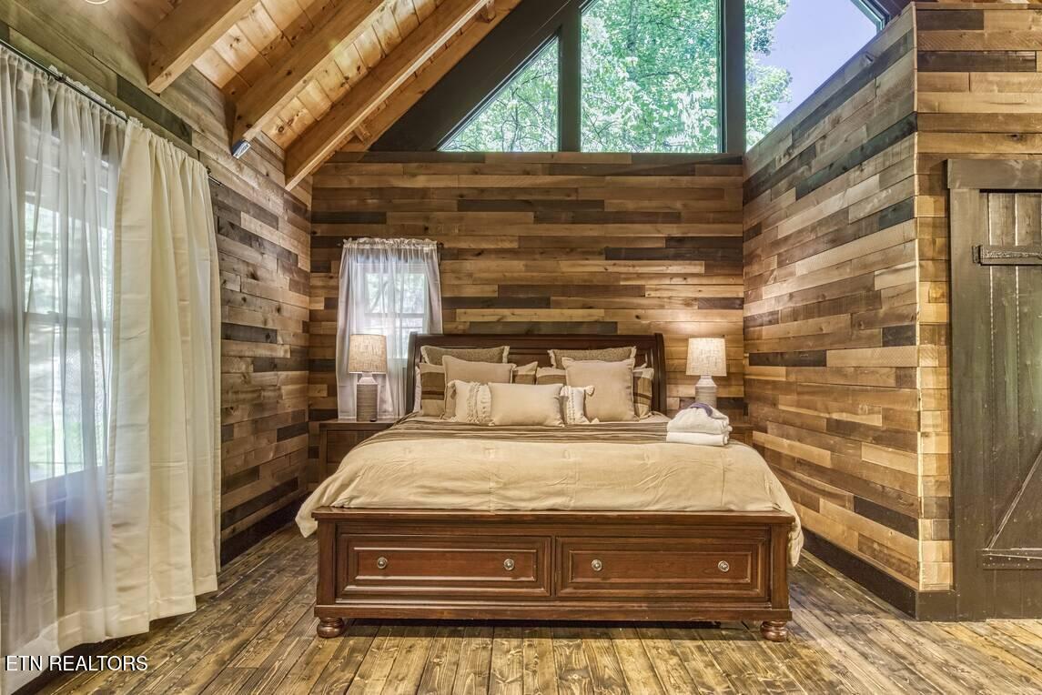 2440 Paradise Falls Way Sevierville TN 37862