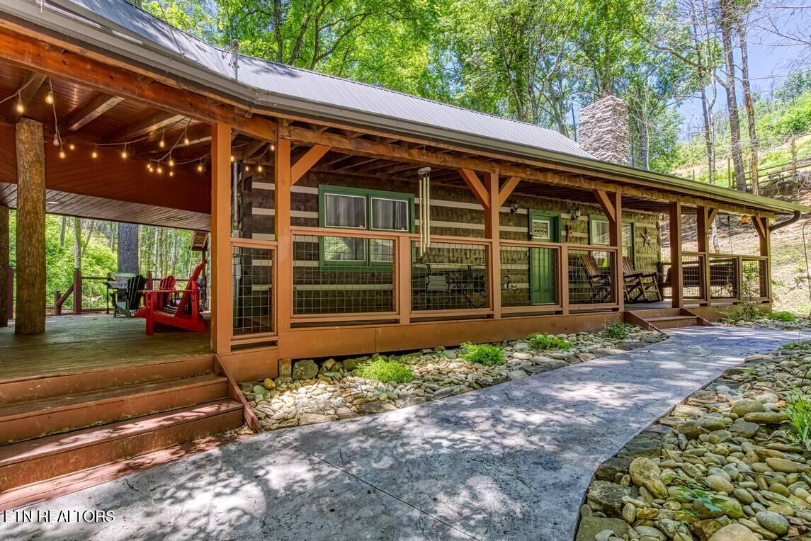 2440 Paradise Falls Way Sevierville TN 37862