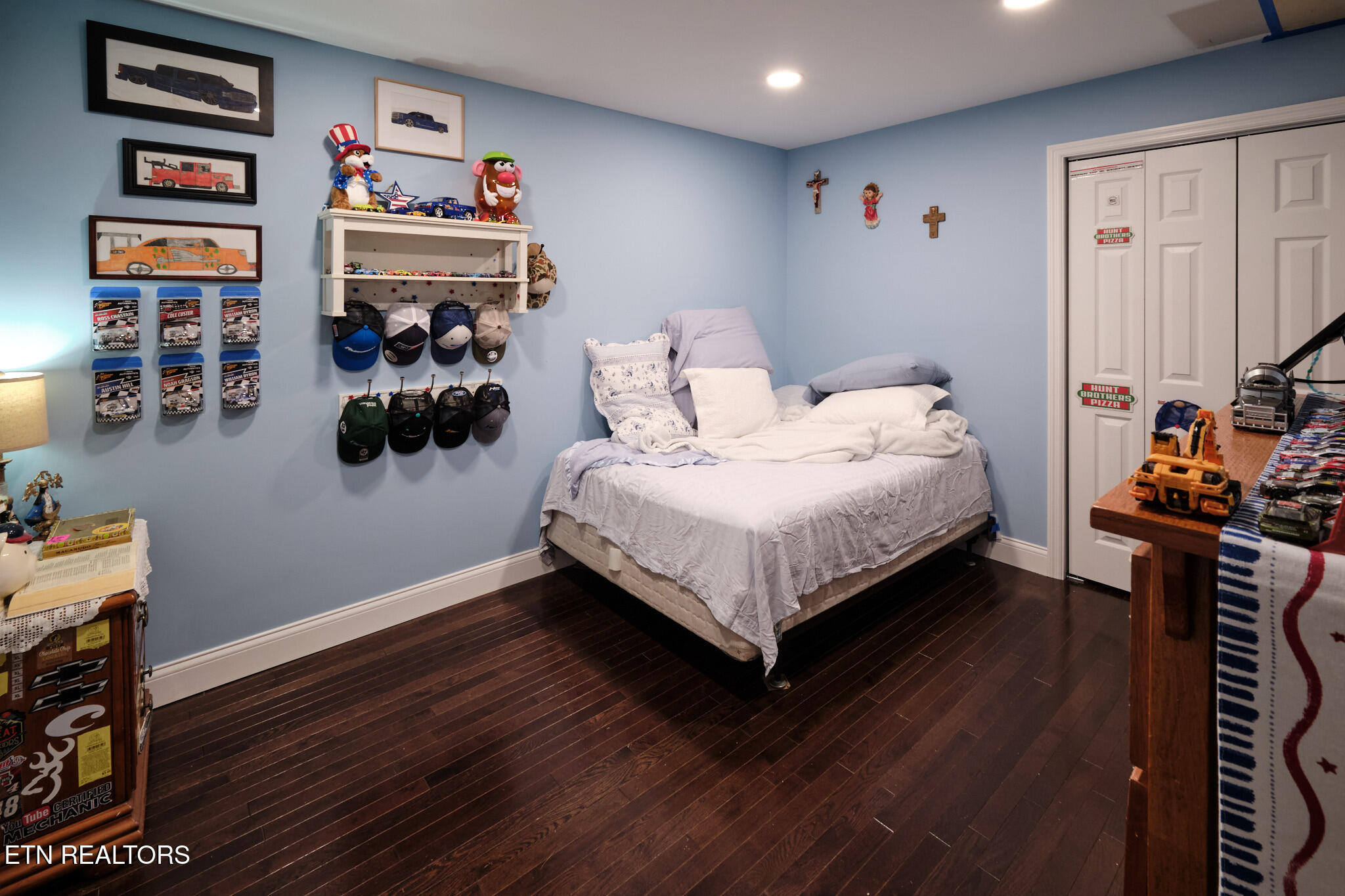 3824 Sugar Grove Valley Road Harriman TN 37748