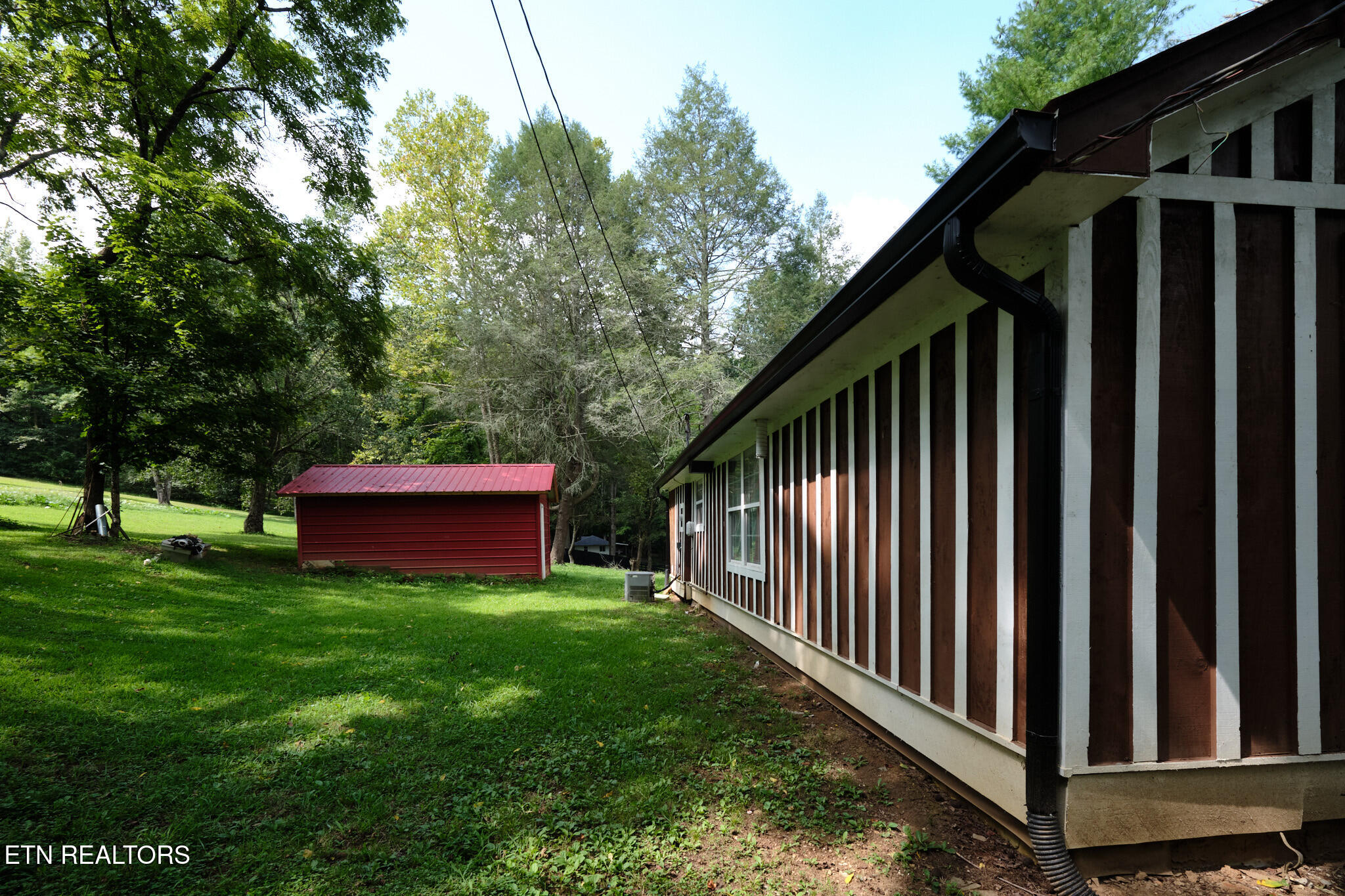 3824 Sugar Grove Valley Road Harriman TN 37748