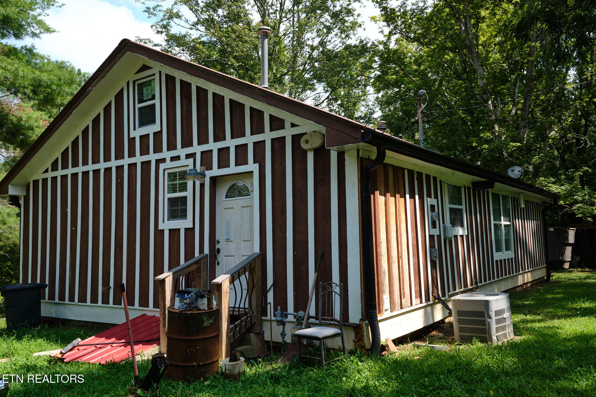 3824 Sugar Grove Valley Road Harriman TN 37748