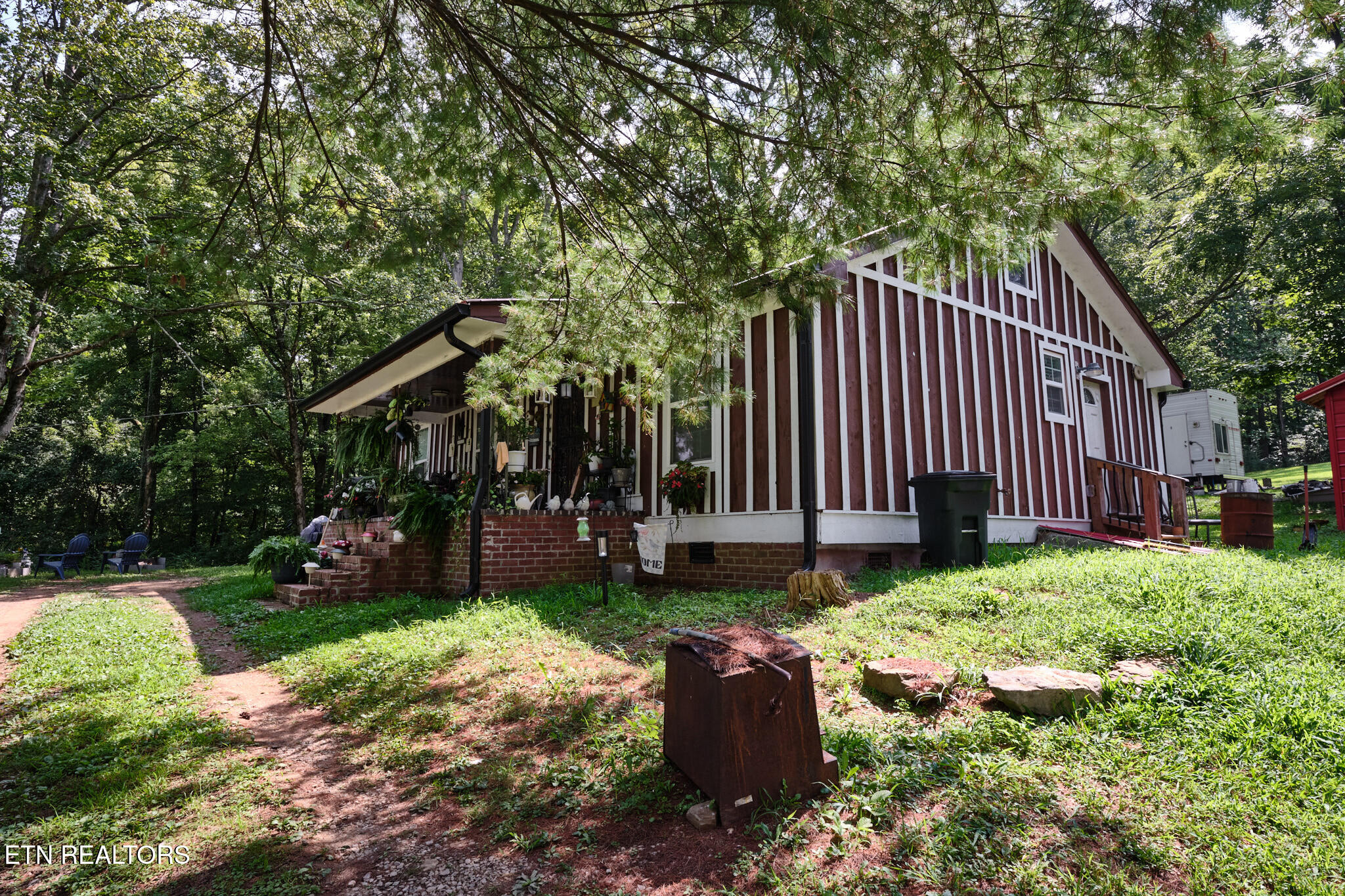 3824 Sugar Grove Valley Road Harriman TN 37748