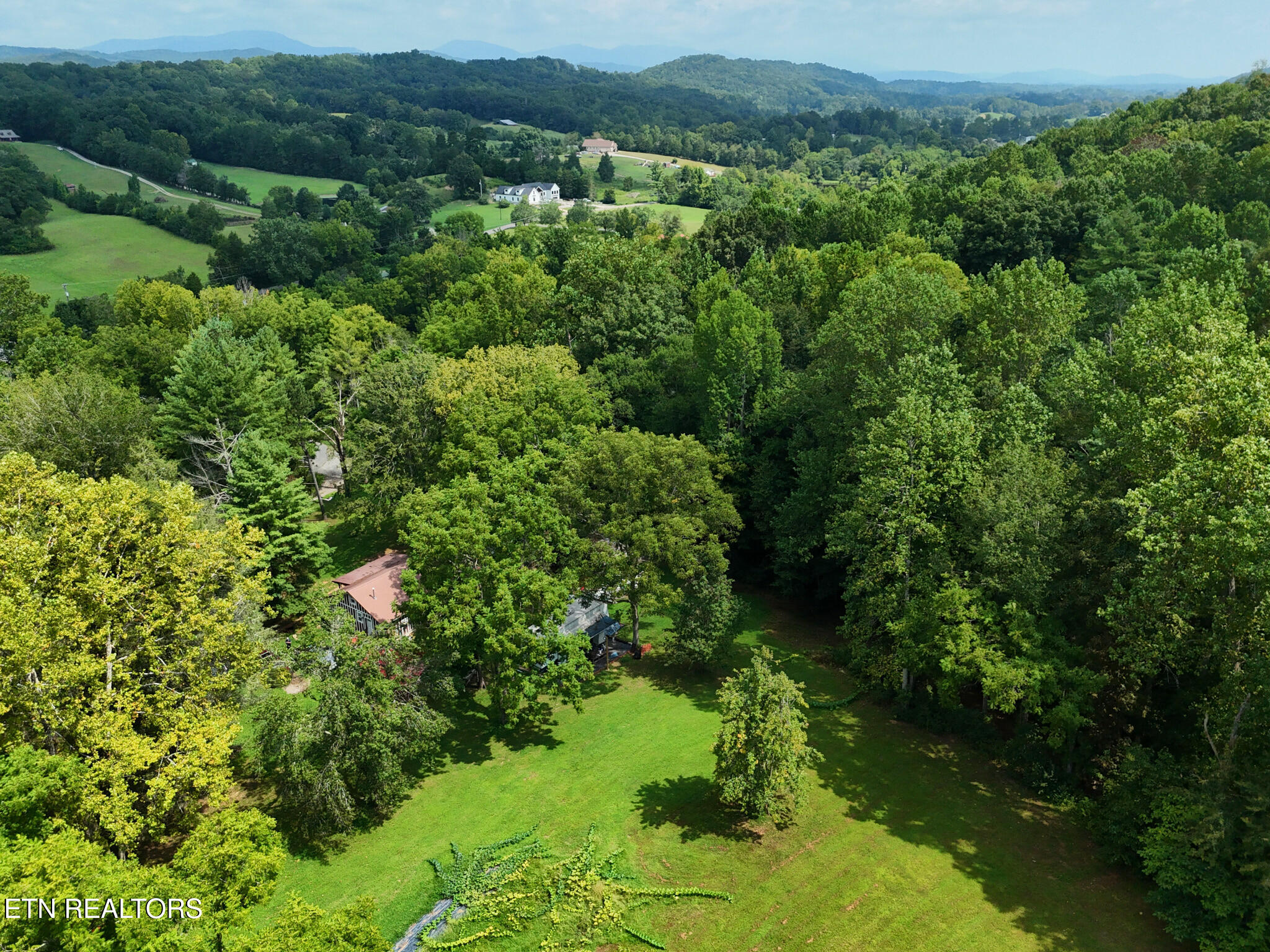 3824 Sugar Grove Valley Road Harriman TN 37748