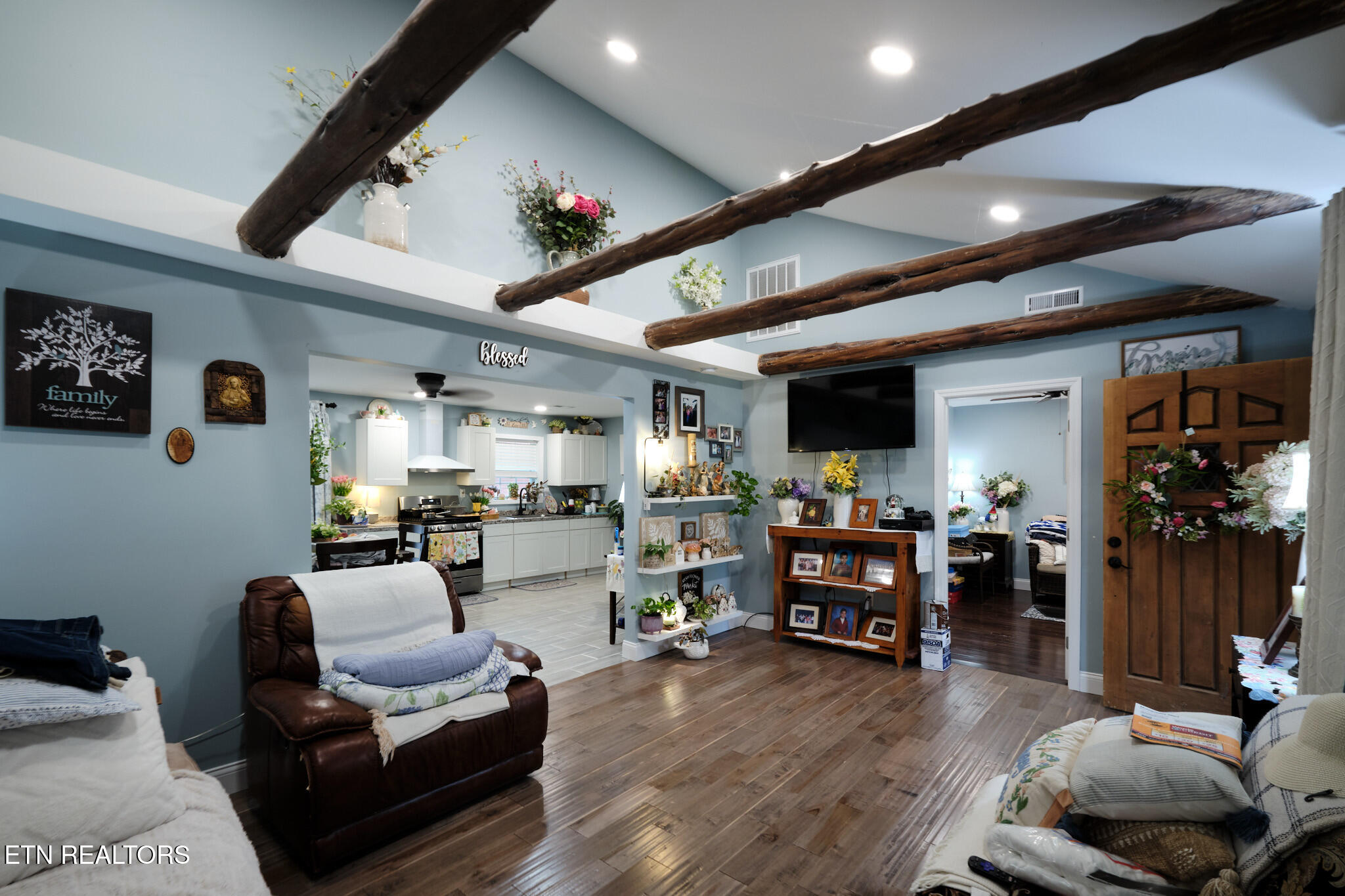 3824 Sugar Grove Valley Road Harriman TN 37748