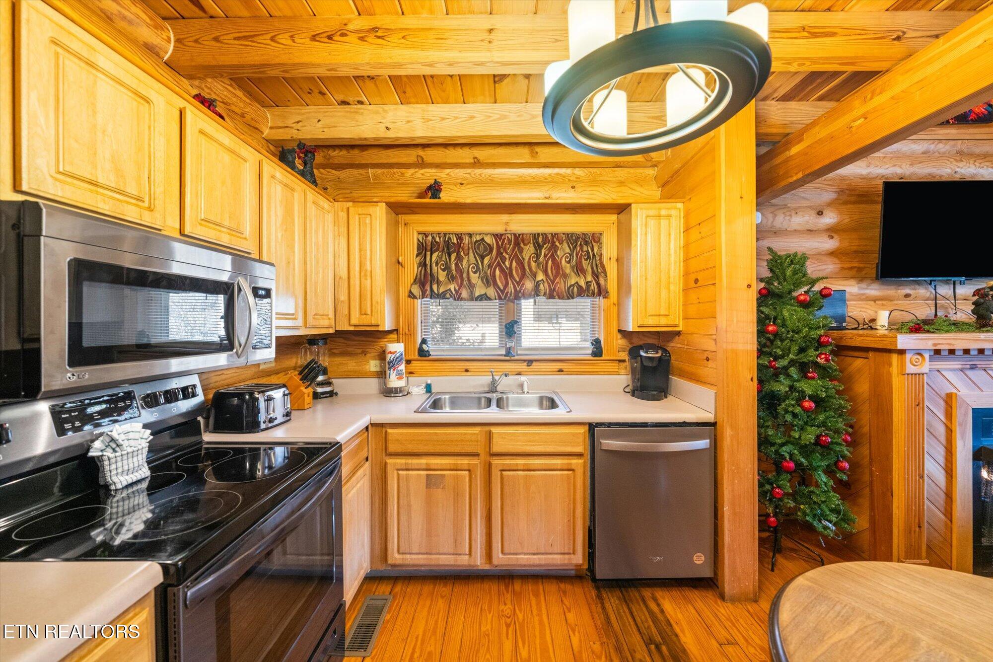 3143 Smoky Ridge Way Sevierville TN 37862