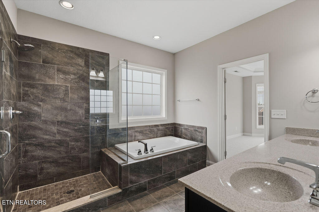 818 Brookwood Lane Maryville TN 37801