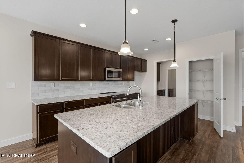 818 Brookwood Lane Maryville TN 37801