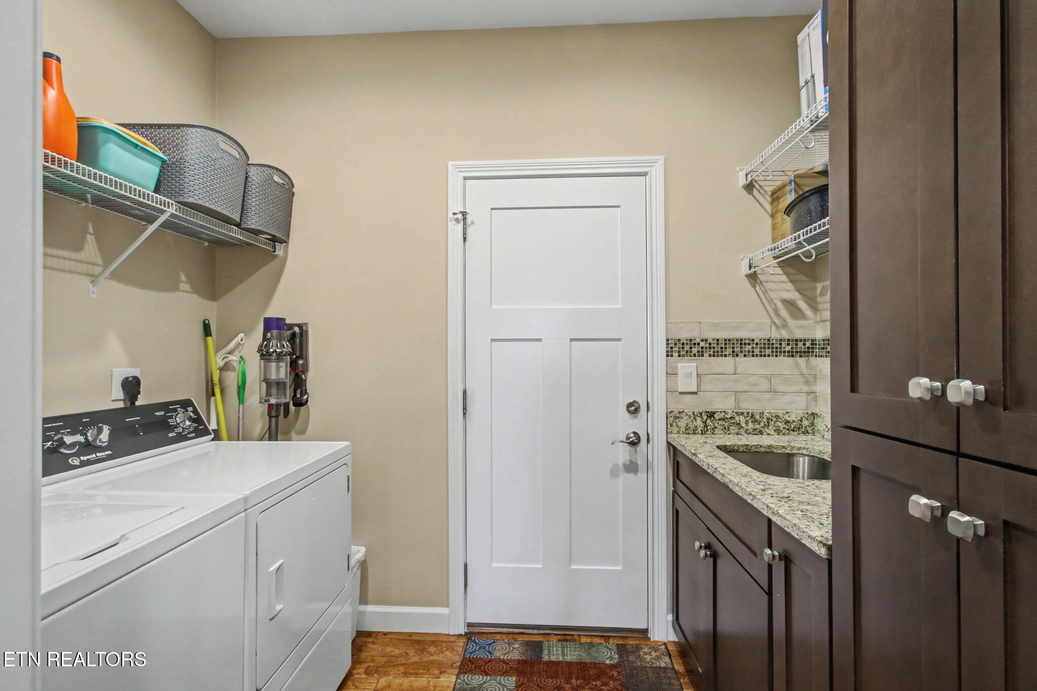 204 Seminole Circle Loudon TN 37774