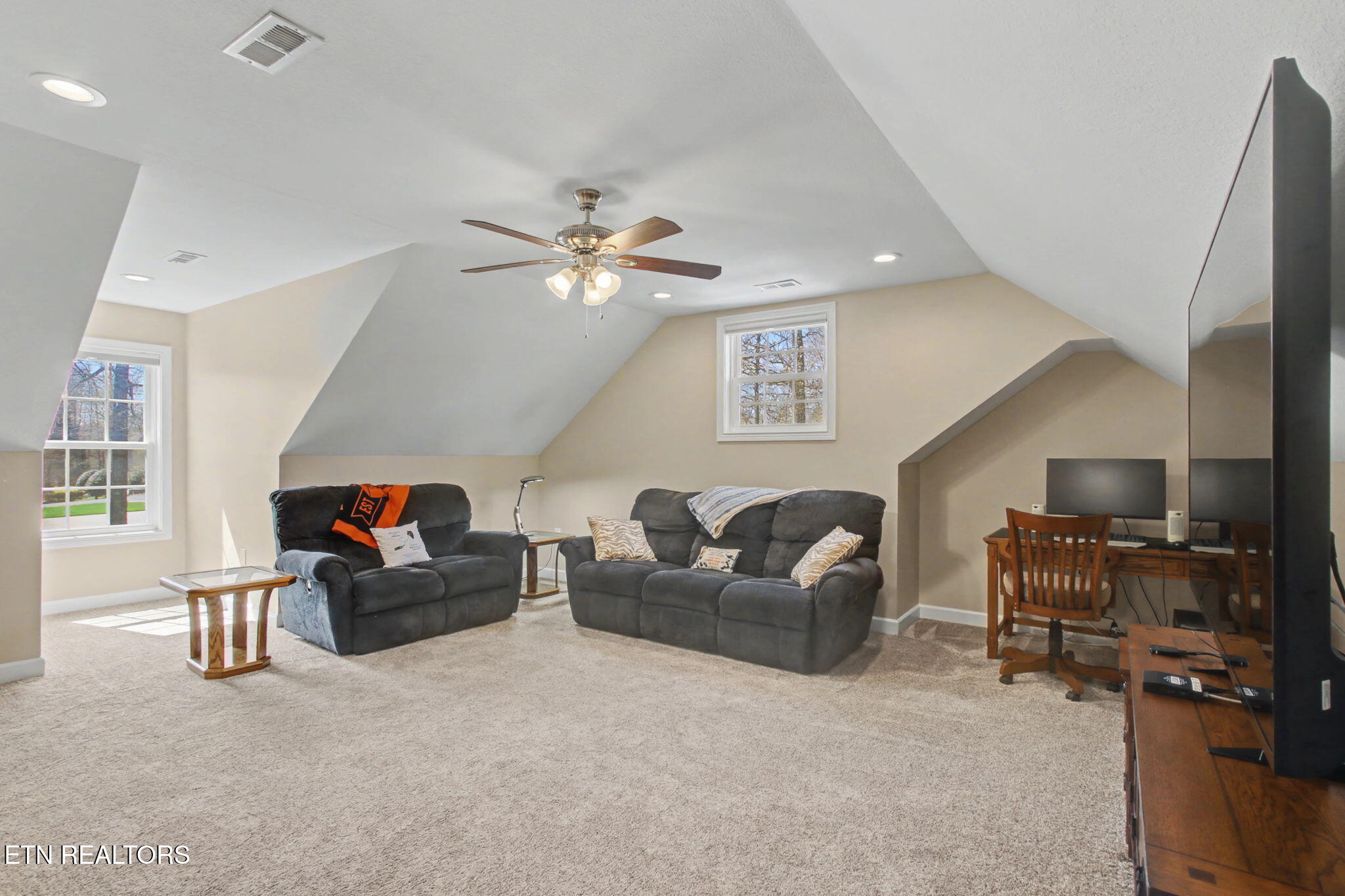 204 Seminole Circle Loudon TN 37774