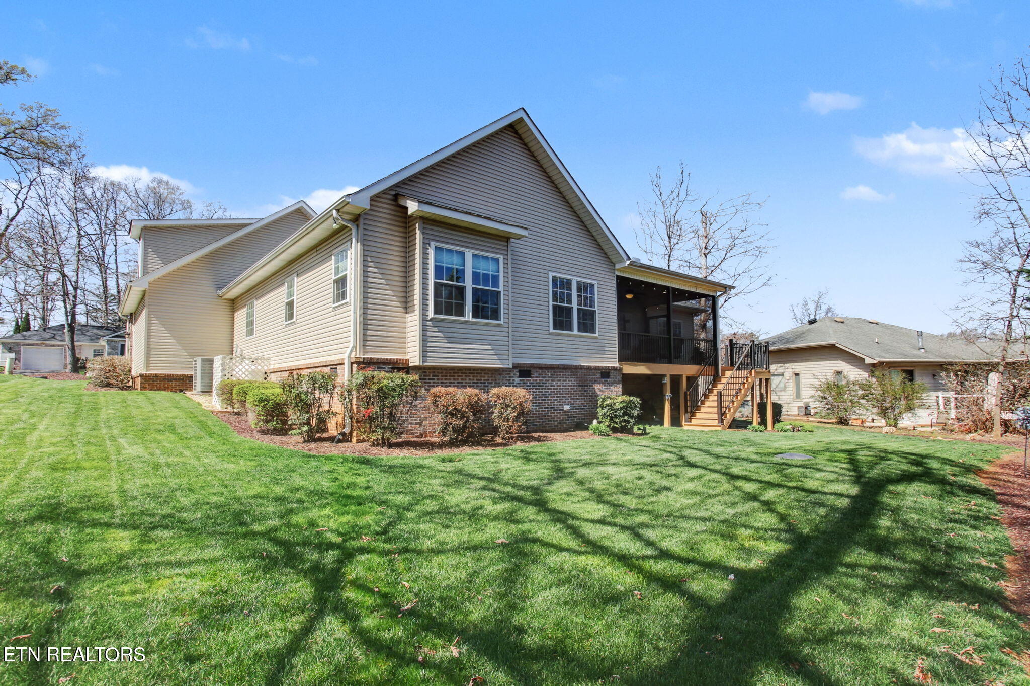 204 Seminole Circle Loudon TN 37774