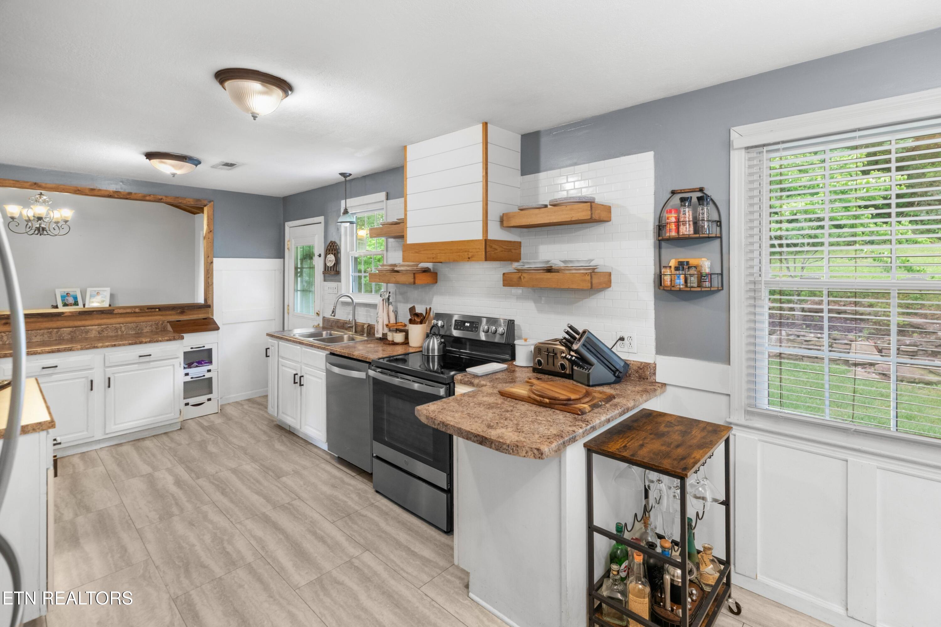 1302 Irwin Drive Powell TN 37849