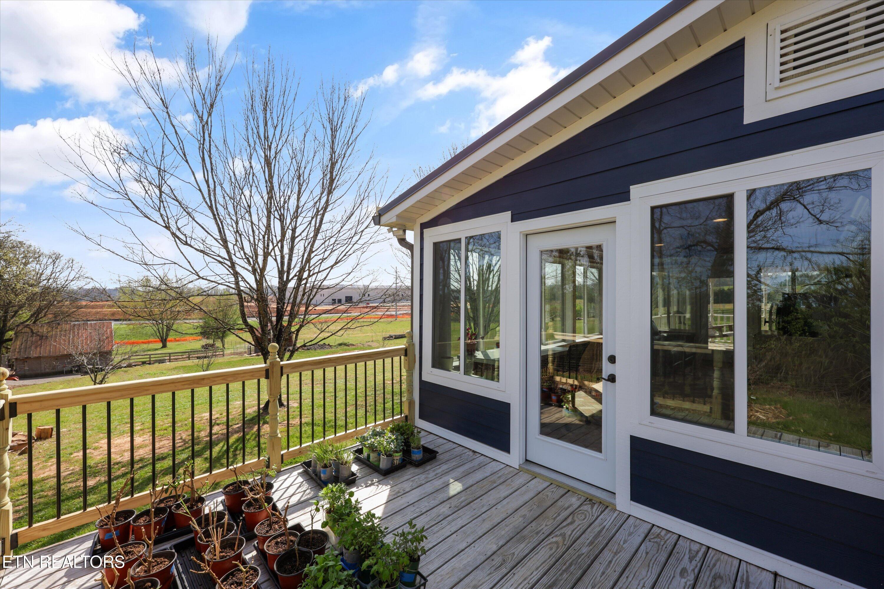 647 Mannela Drive Strawberry Plains TN 37871