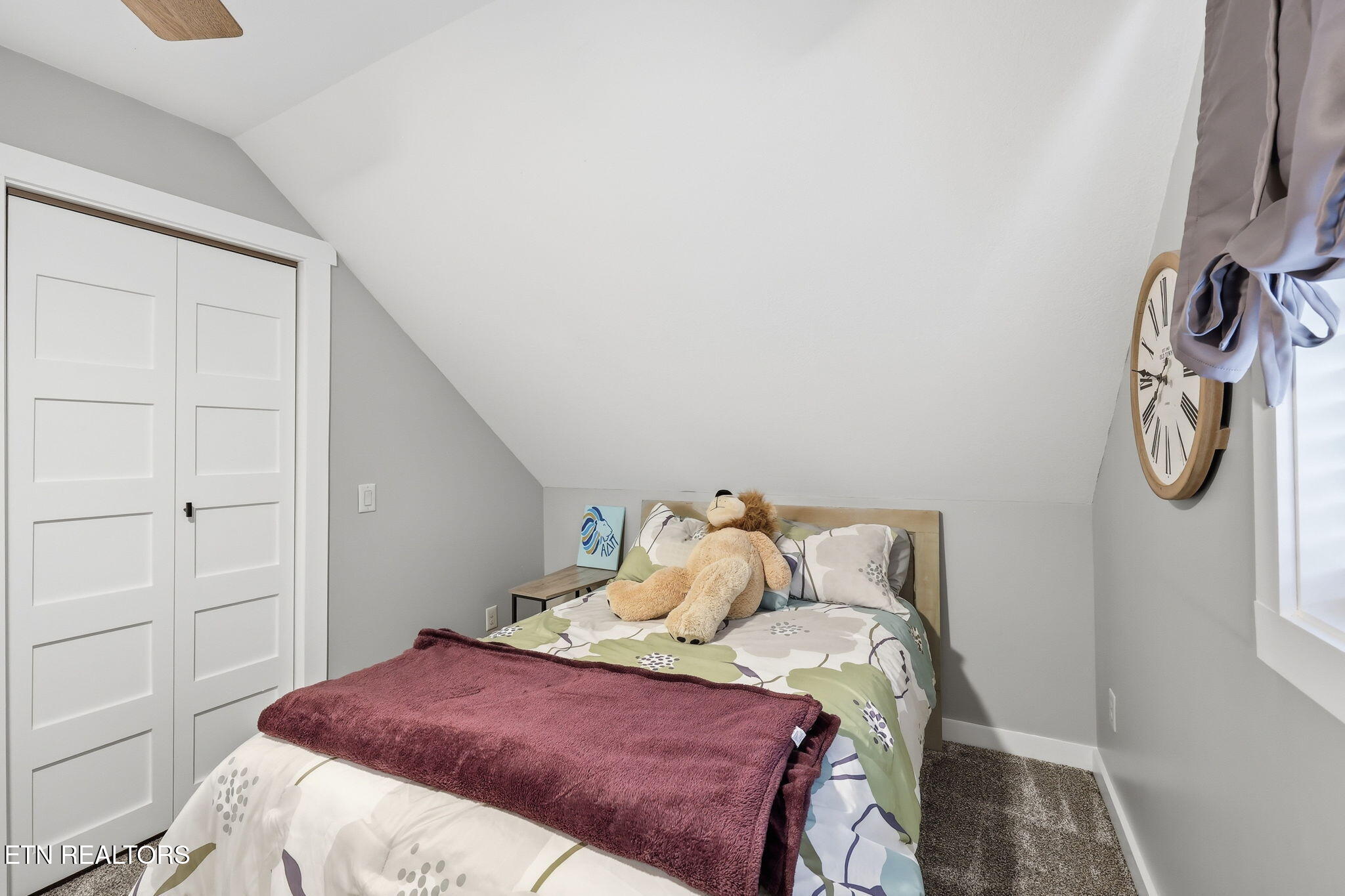 1068 N Shorewood Drive Caryville TN 37714