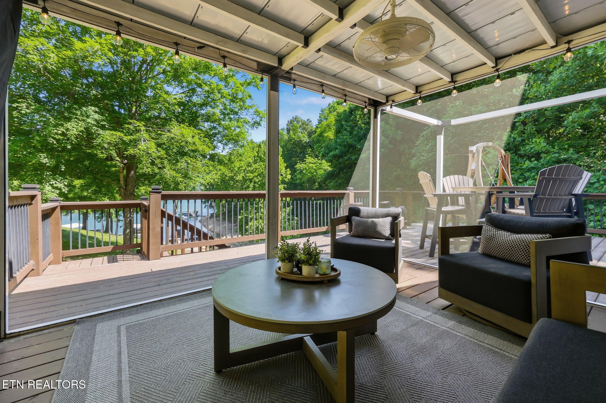 1068 N Shorewood Drive Caryville TN 37714