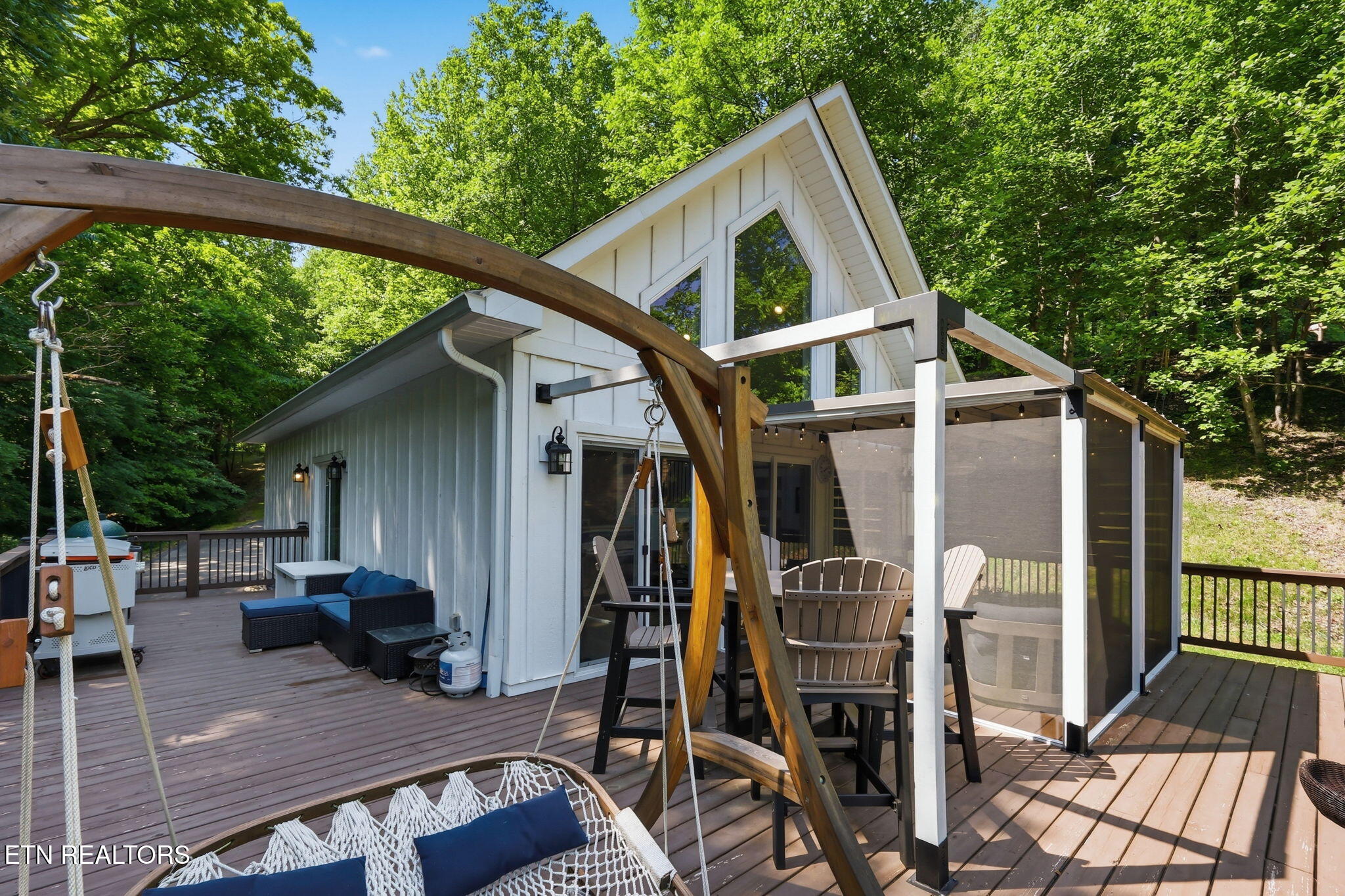 1068 N Shorewood Drive Caryville TN 37714