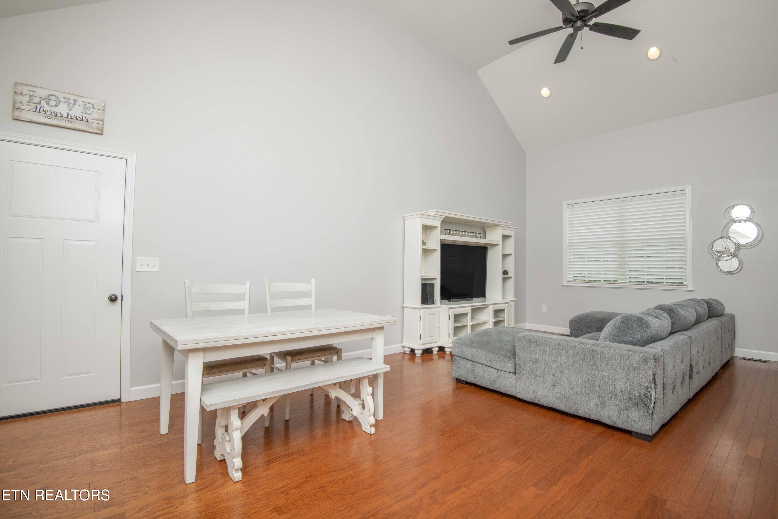 524 Westbury Drive Clinton TN 37716