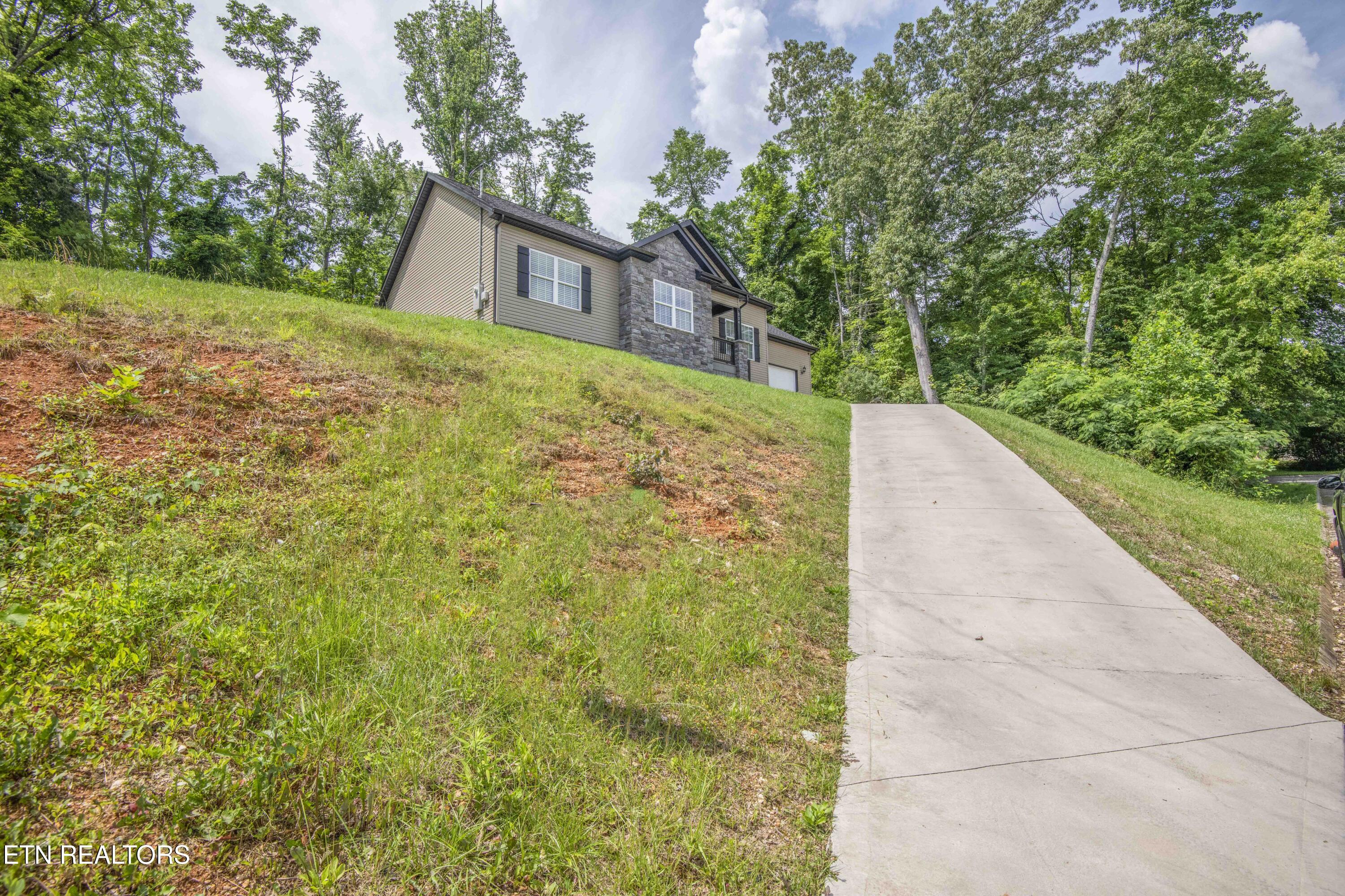 524 Westbury Drive Clinton TN 37716