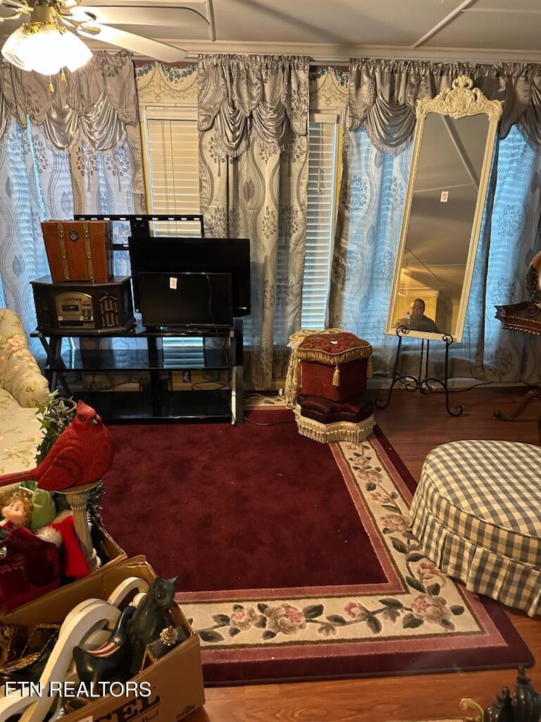 134 Old Pinecrest Lane Jacksboro TN 37757