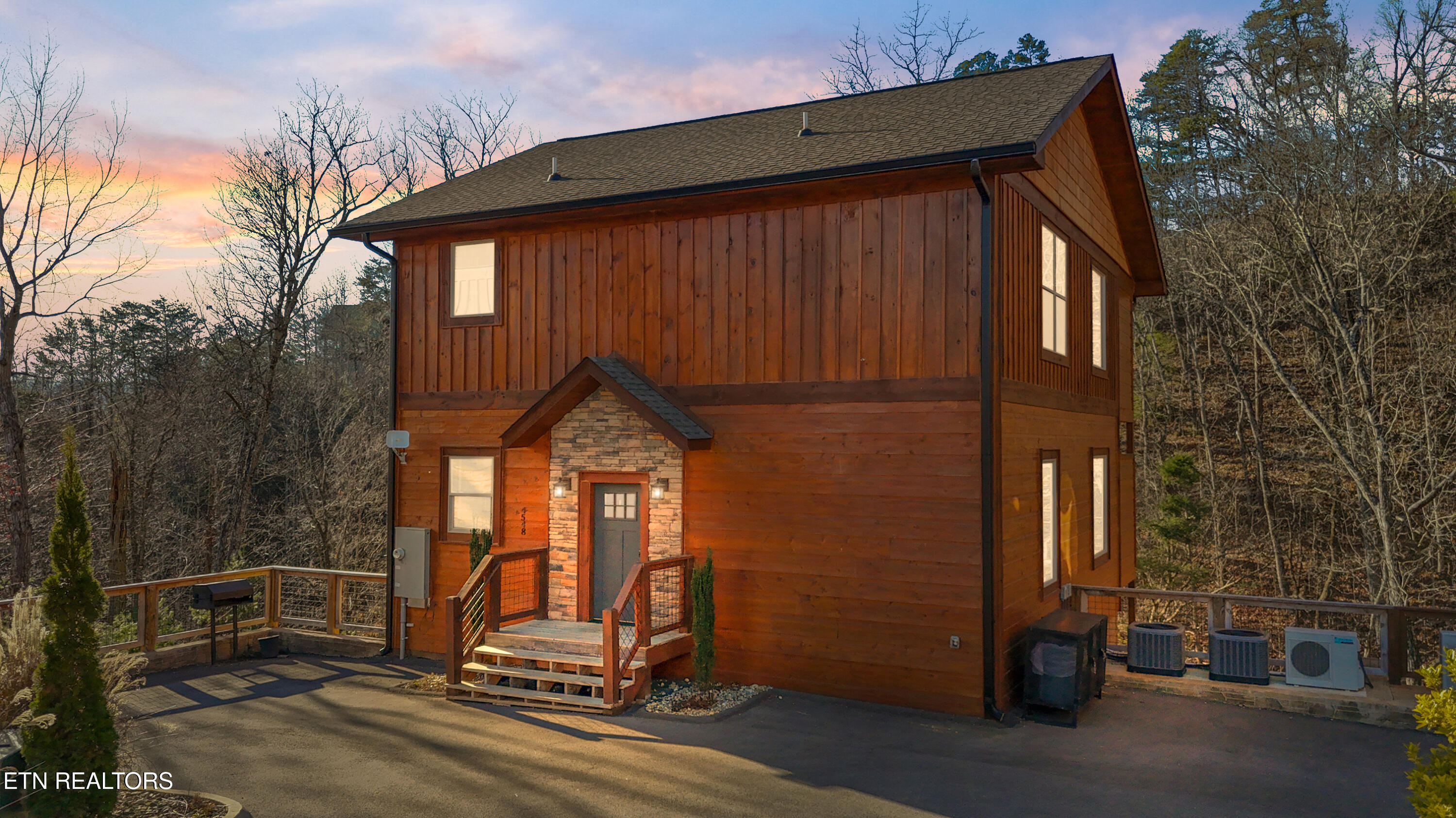 4548 Shangrila Way Sevierville TN 37862