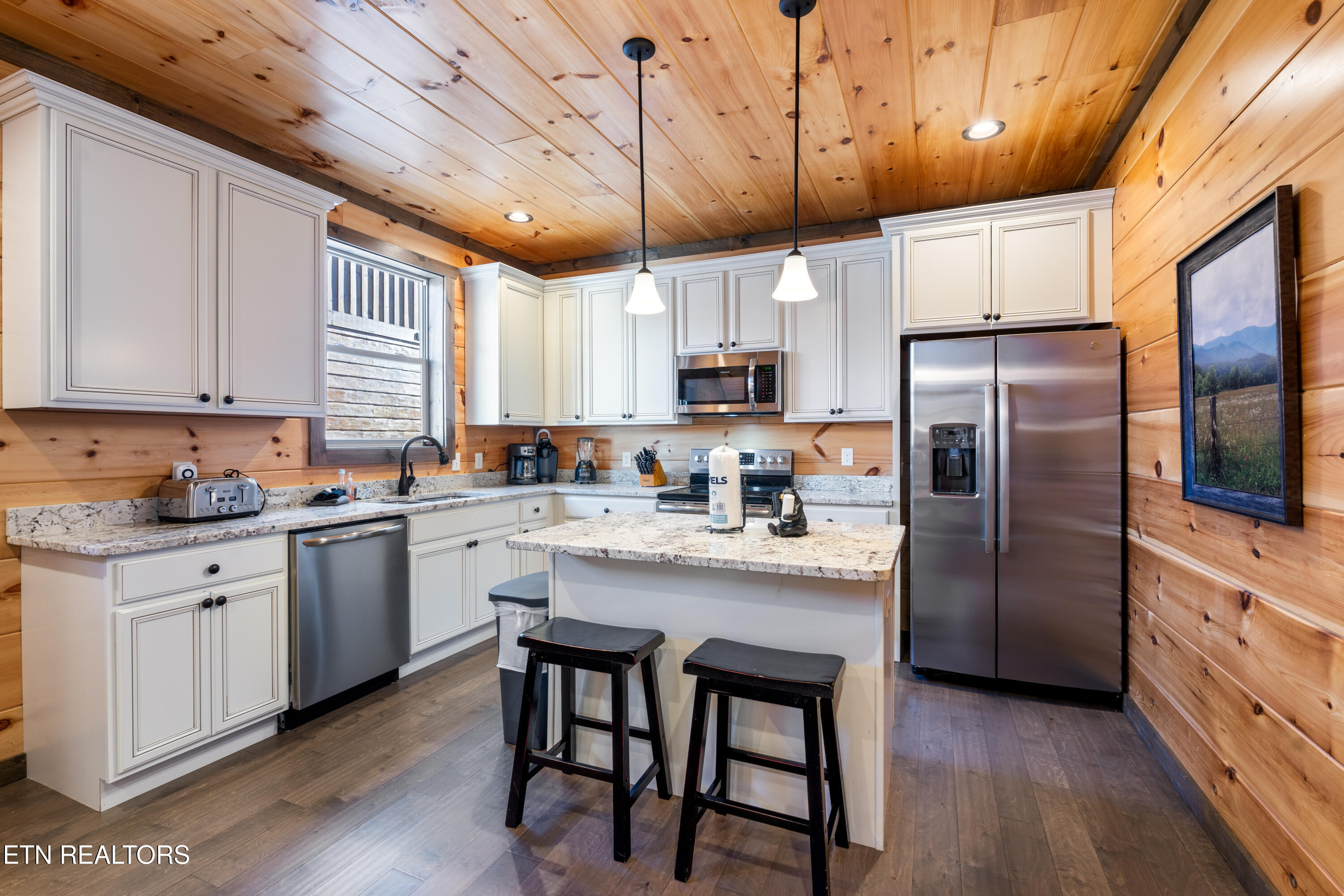 4548 Shangrila Way Sevierville TN 37862